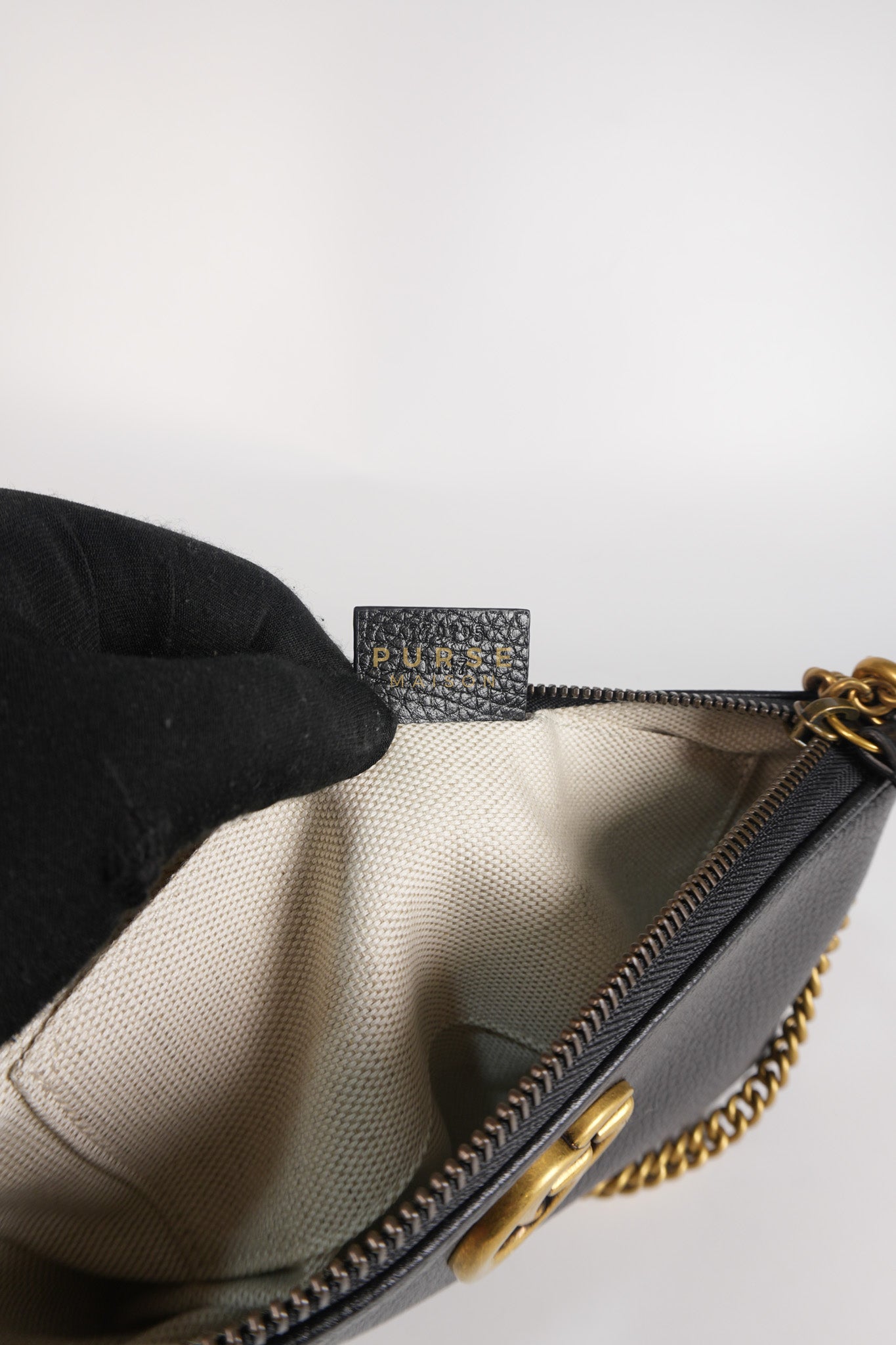 Cellarius in Black Grained Calfskin Leather Chain Pouch | Purse Maison Luxury Bags Shop