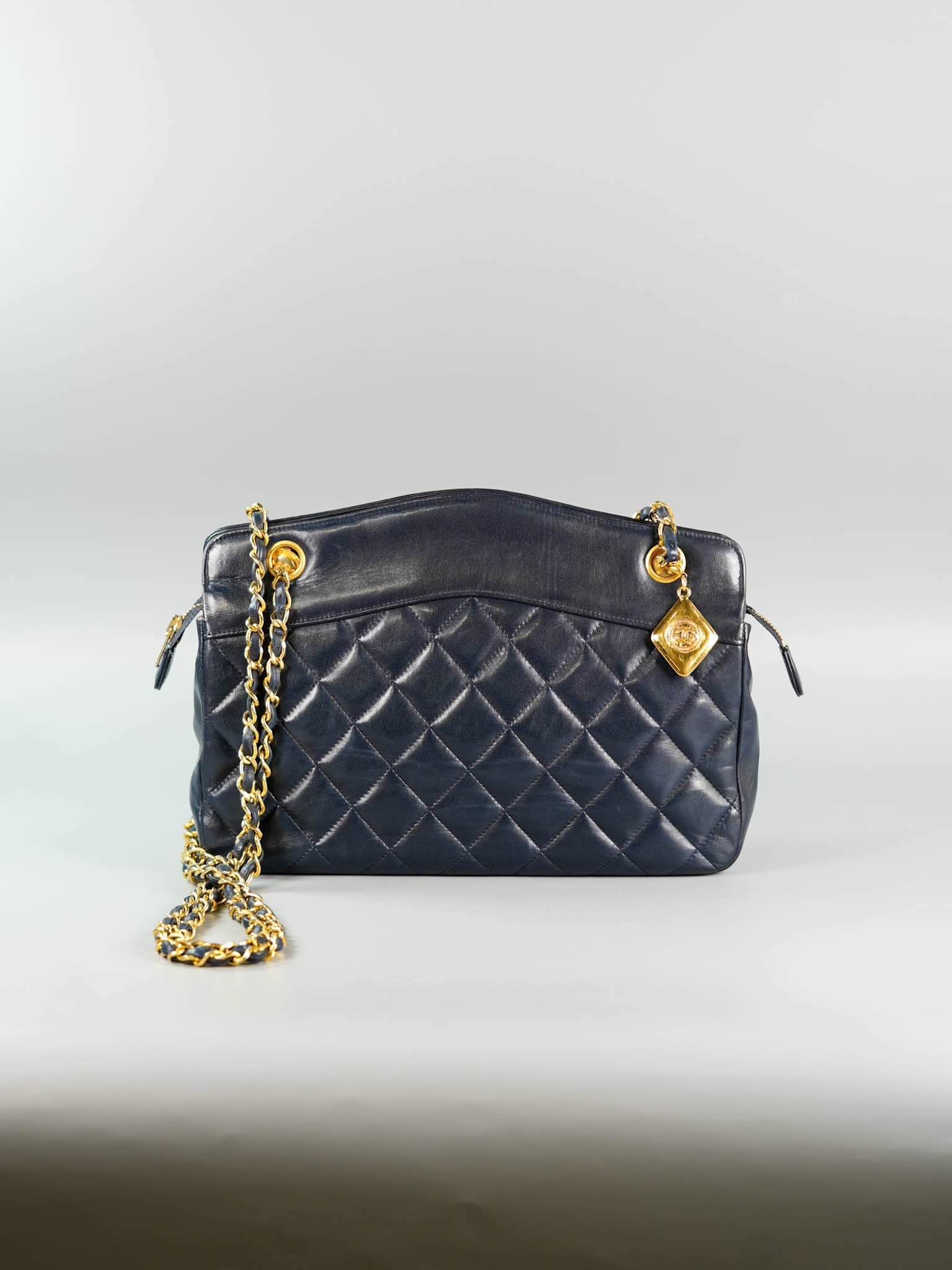 Chanel fashion Matelasse Lambskin Chain Crossbody Bag