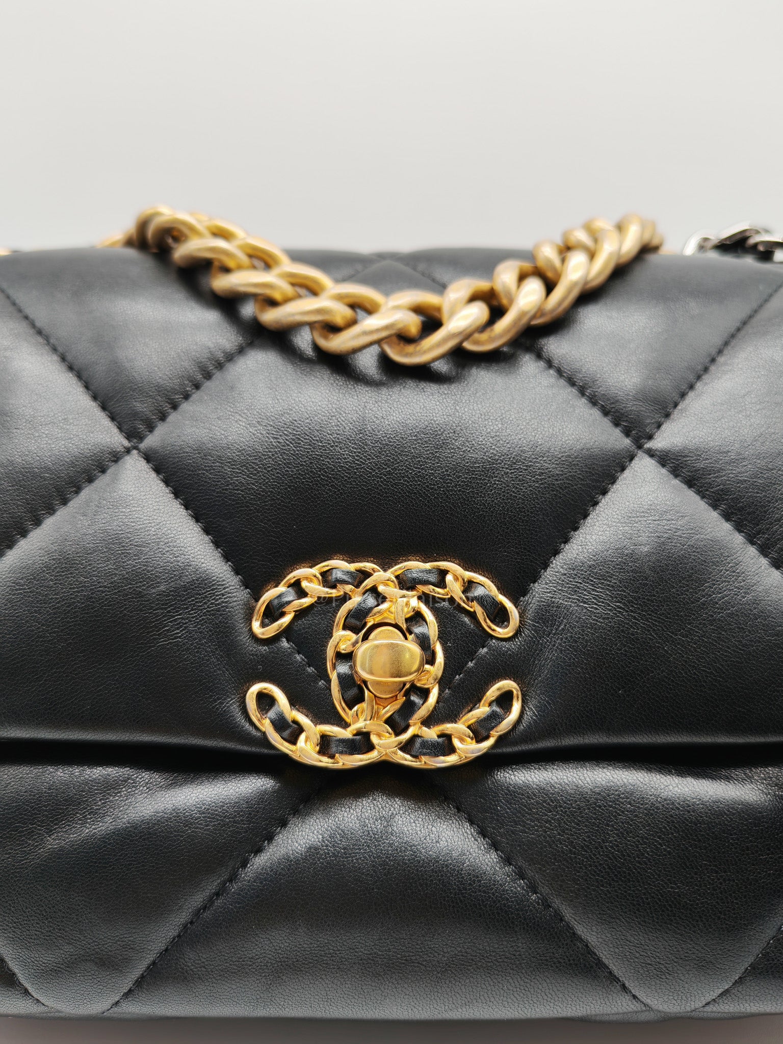 Chanel 19 Small in Black Quilted Lambskin Leather and Mixed hardware Series 30 | Purse Maison Luxury Bags Shop