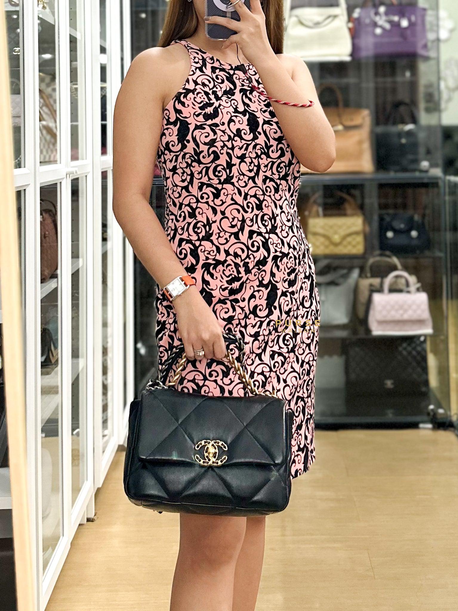 19 Small in Black Lambskin Leather & Mixed Hardware Series 29 | Purse Maison Luxury Bags Shop