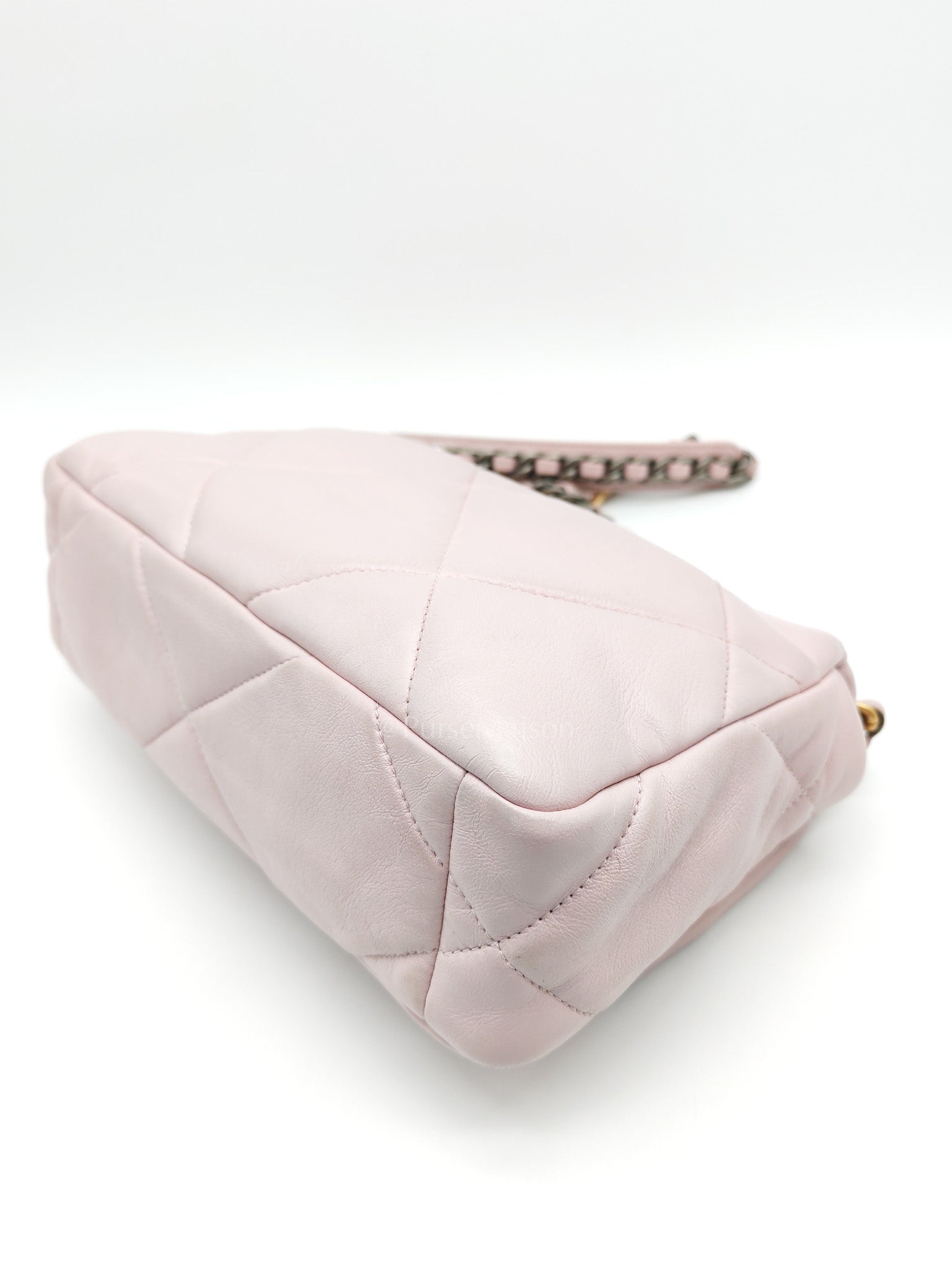 Chanel 19 Small in Light Pink Quilted Lambskin Leather and Mixed Hardware Series 31 | Purse Maison Luxury Bags Shop