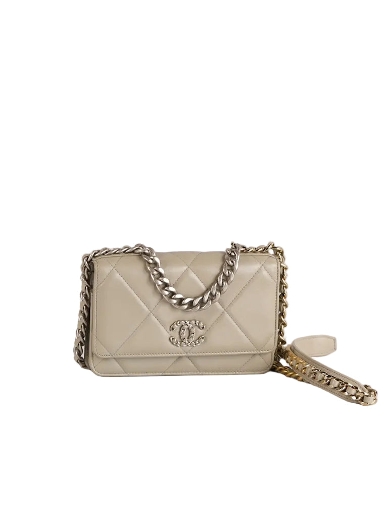 19 Wallet on Chain Light Gray in Mixed Hardware (Microchip) | Purse Maison Luxury Bags Shop