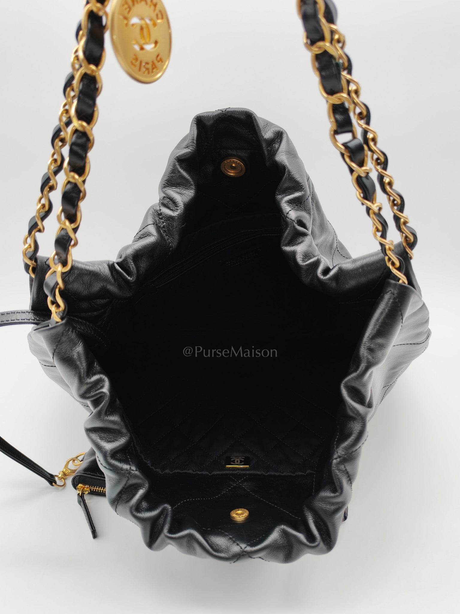 22 Medium in Black Quilted Goatskin Leather and Aged Gold Hardware (Microchip) | Purse Maison Luxury Bags Shop