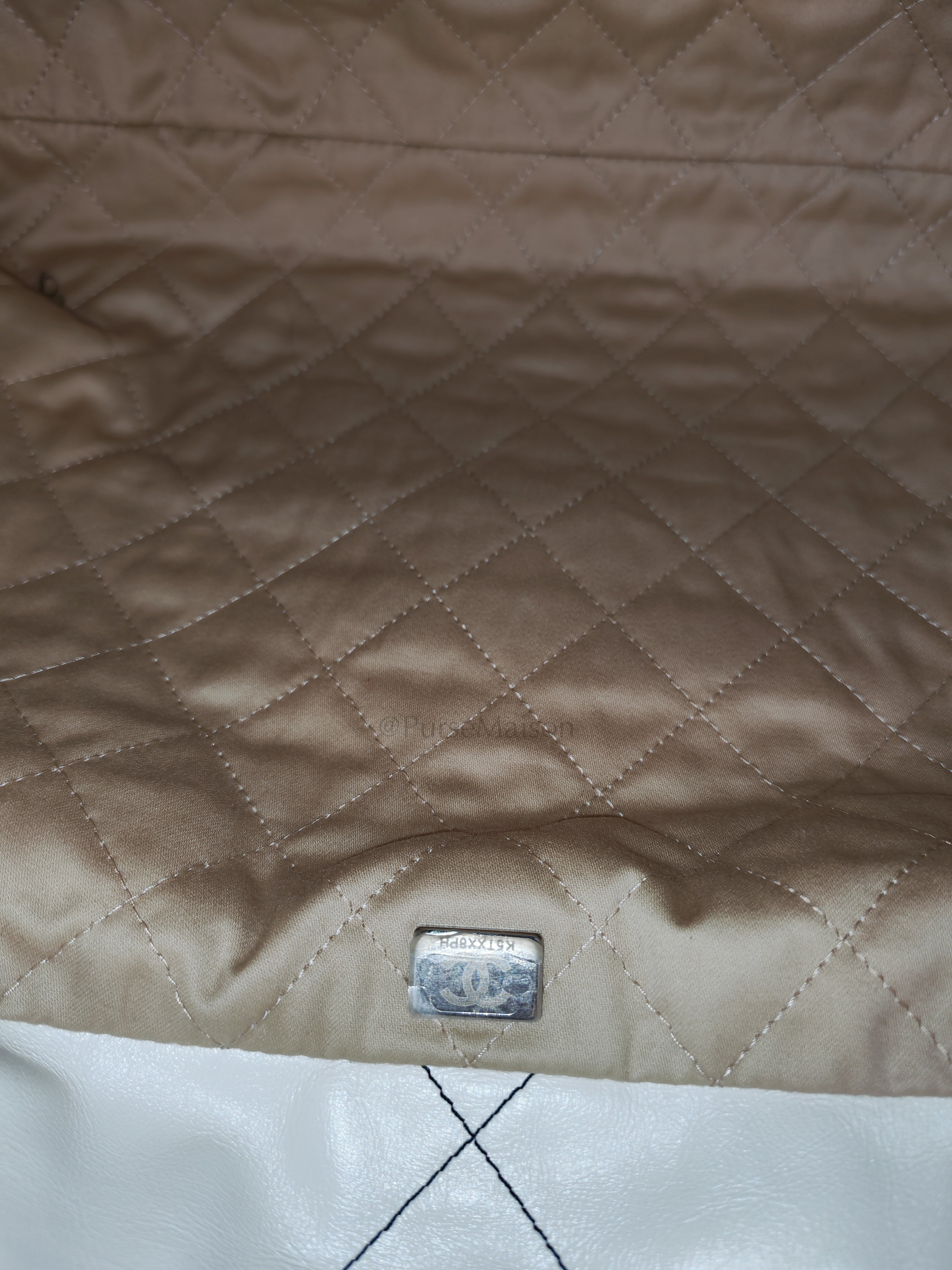 22 in White Quilted Calfskin Leather & Silver Hardware Microchip | Purse Maison Luxury Bags Shop