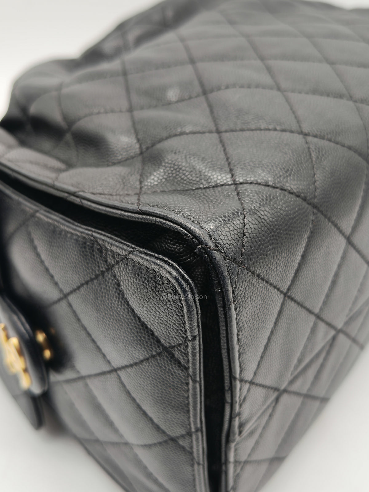 Chanel 25 Hobo Bag Medium in Black Caviar Leather Aged Gold Hardware (Microchip) | Purse Maison Luxury Bags Shop