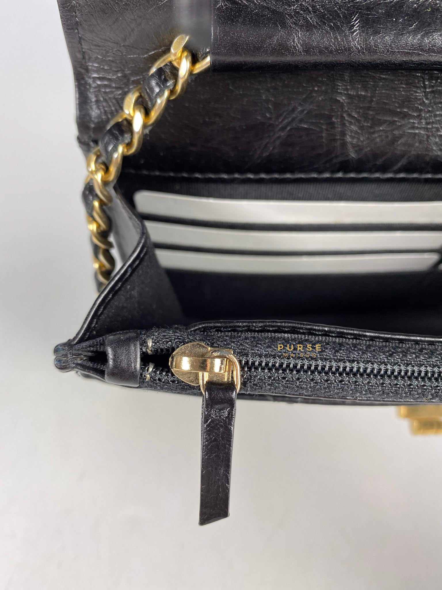 Classic wallet on chain - Patent calfskin & gold-tone metal, yellow —  Fashion