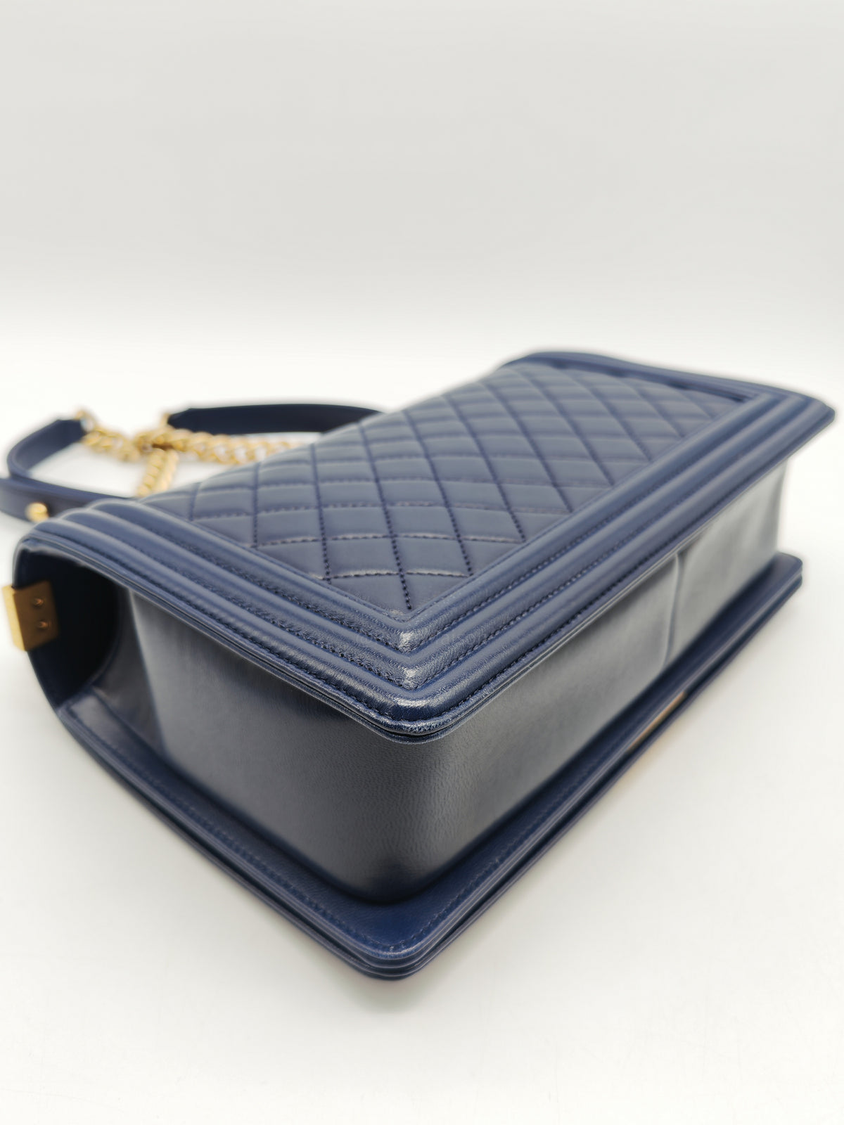 Chanel Boy Old Medium in Blue Quilted Lambskin Leather and Aged Gold Hardware Series 21 | Purse Maison Luxury Bags Shop