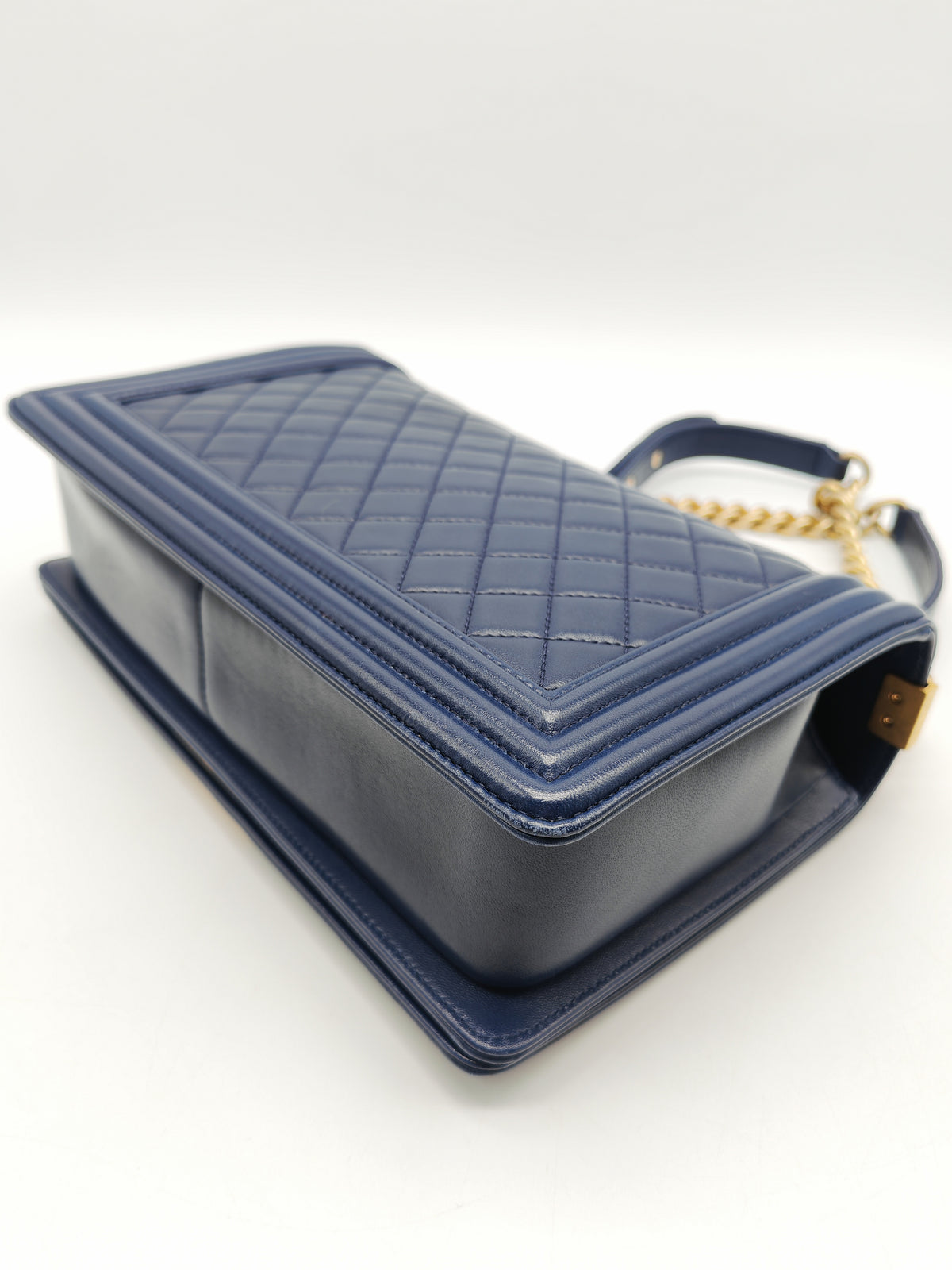 Chanel Boy Old Medium in Blue Quilted Lambskin Leather and Aged Gold Hardware Series 21 | Purse Maison Luxury Bags Shop