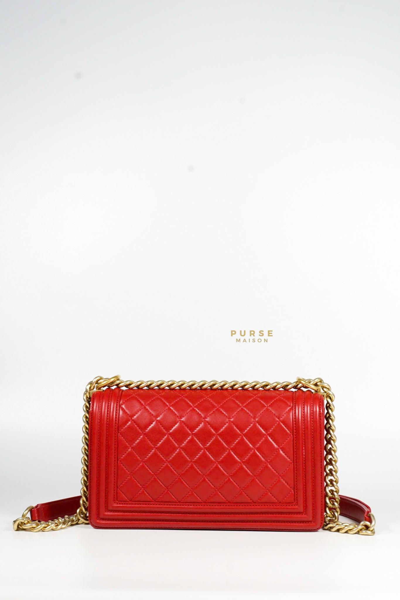 Chanel le 2025 boy red