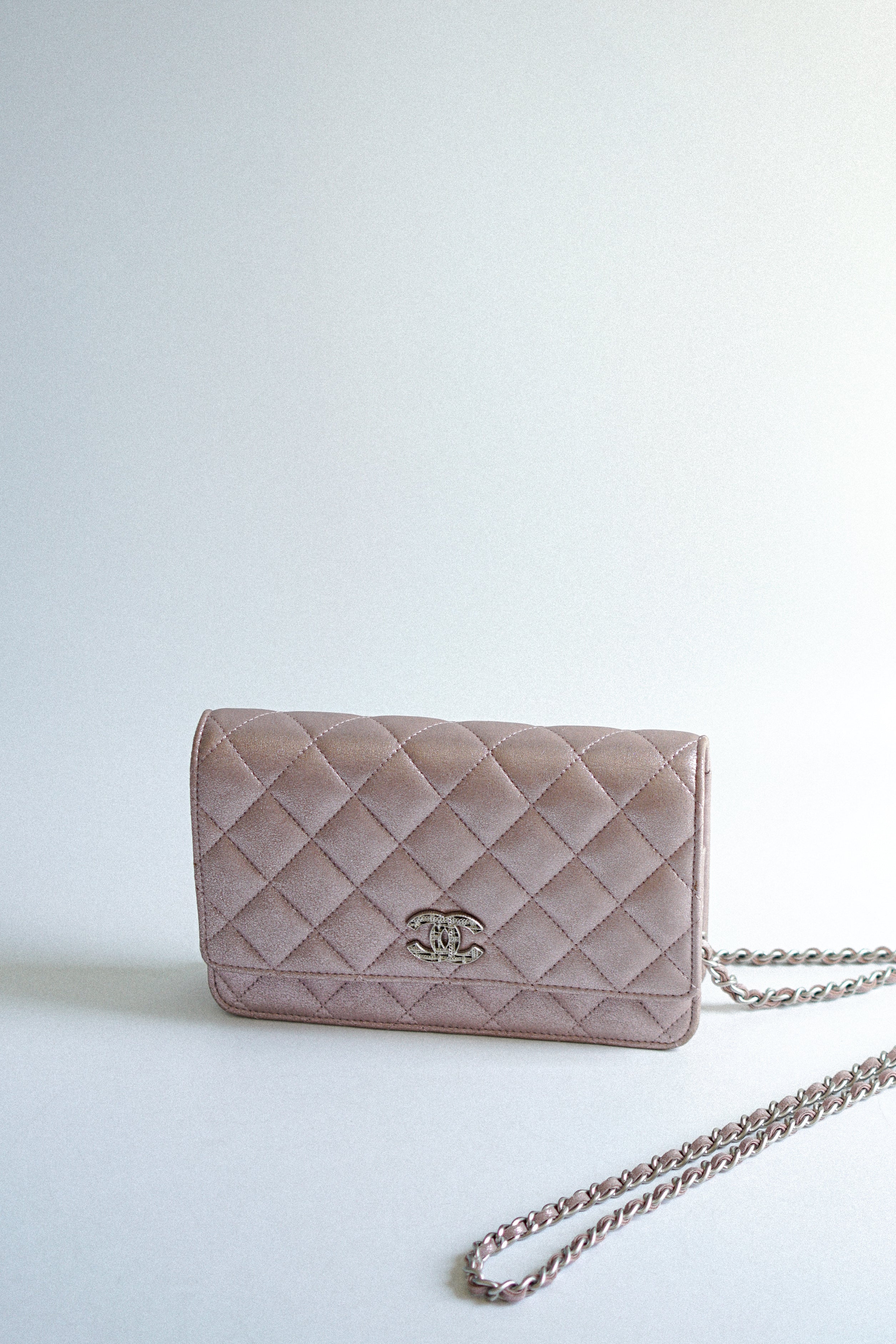 Chanel CC Wallet on Chain in Iridescent Pink Calfskin and Silver Hardware Series 21