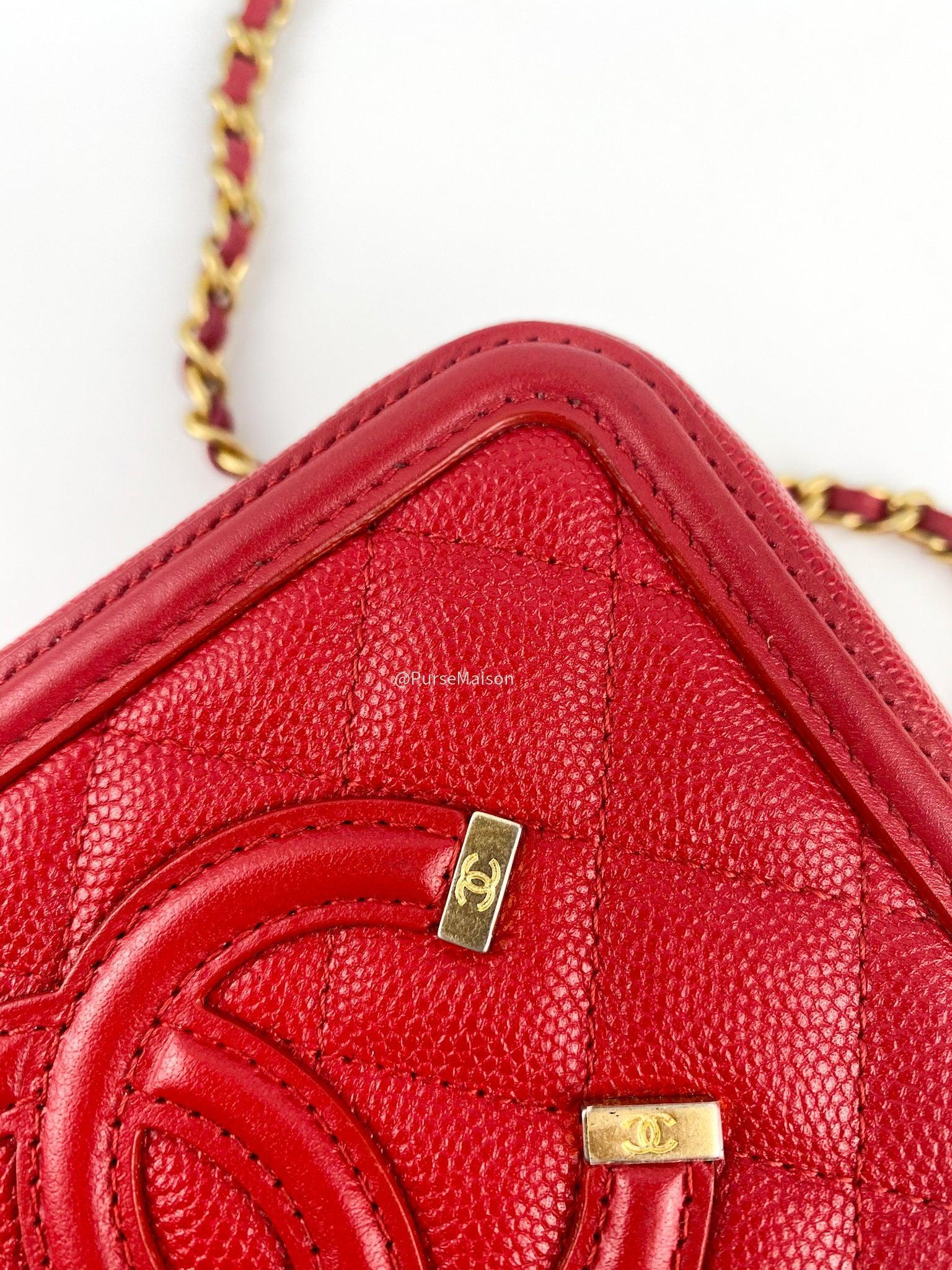 Chanel Filigree Vanity Clutch Quilted Caviar and Aged gold hardware series 25 (year 2018)