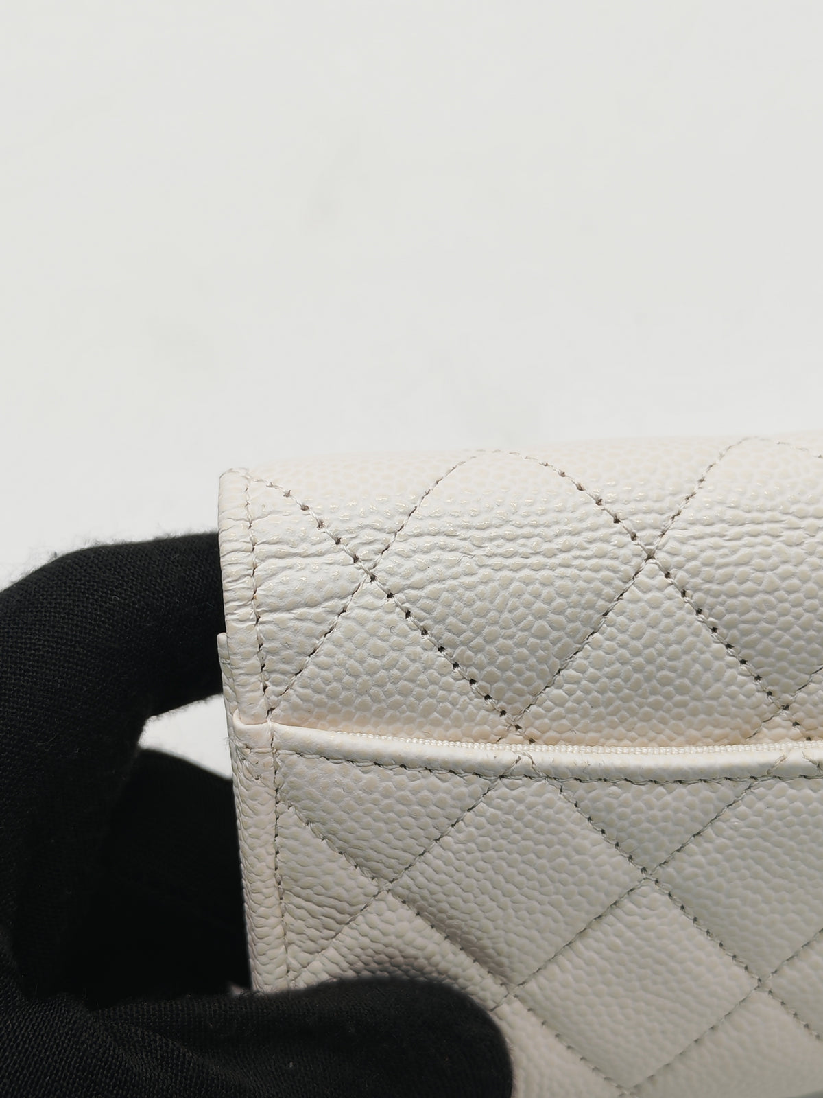 Chanel Classic Flap Card Holder in White Quilted Caviar Leather and Silver Hardware Series 30 | Purse Maison Luxury Bags Shop