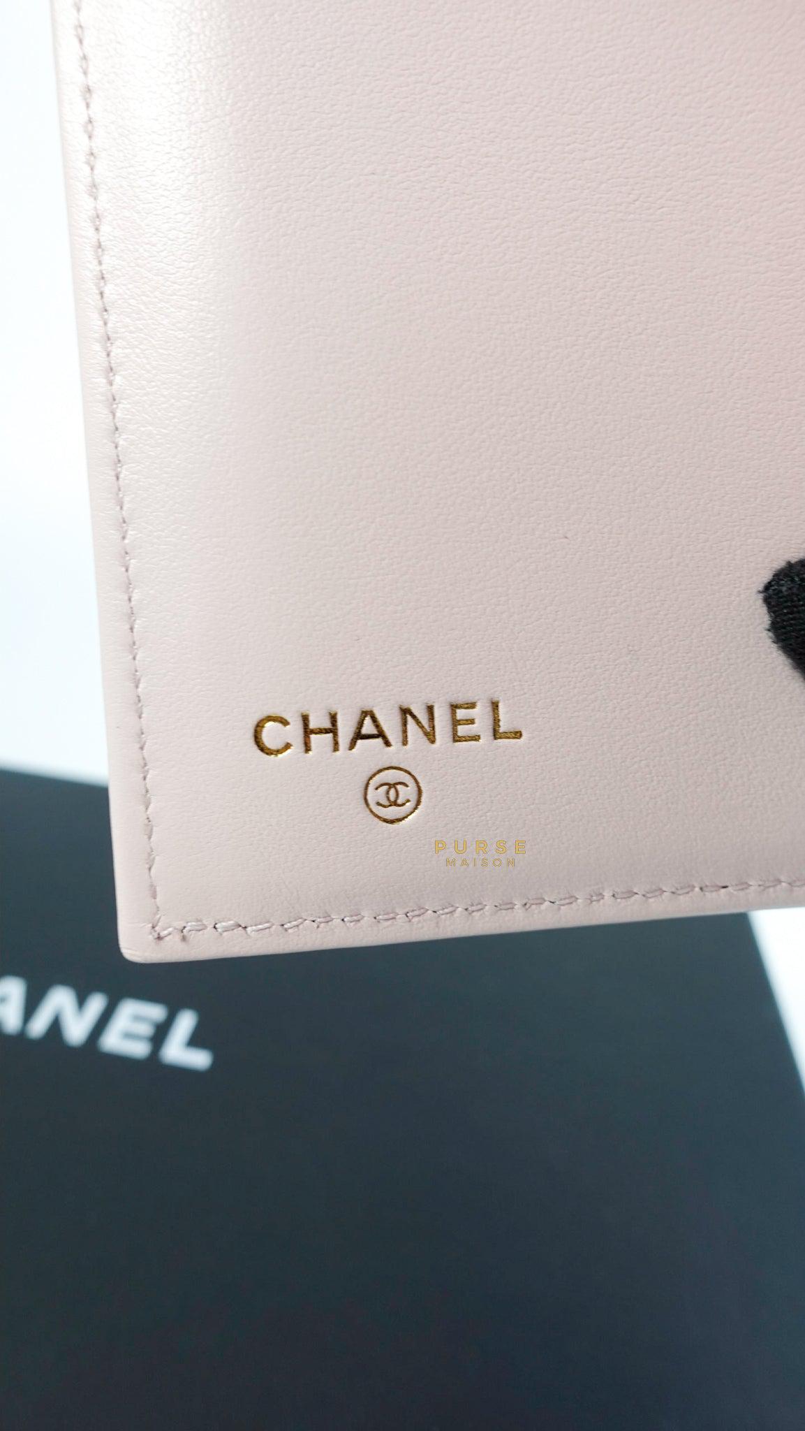 Chanel Classic Flap Trifold Wallet 22s Rose Clair Caviar Leather Classic Series 32
