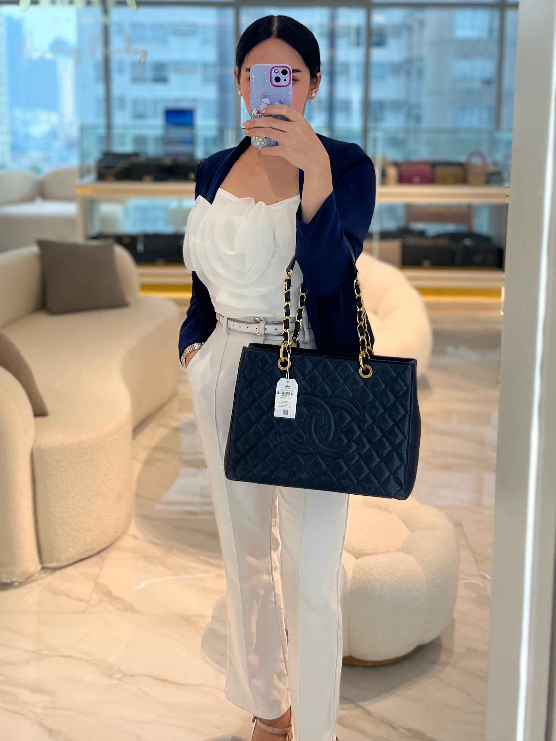 Grand Shopping Tote (GST) in Black Caviar Leather and Gold Hardware Series 19/04 | Purse Maison Luxury Bags Shop