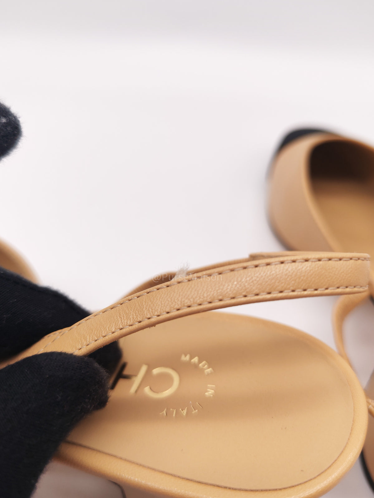 Chanel Grosgrain Cap-tone Slingback Pumps in Beige and Black Size 38 (23 cm) | Purse Maison Luxury Bags Shop
