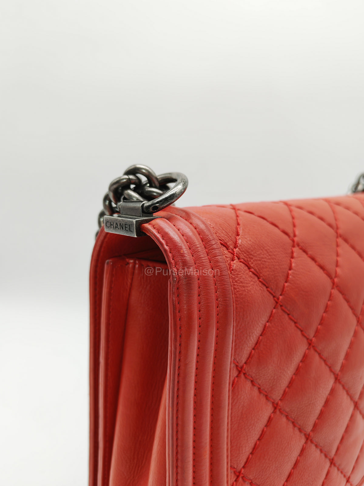 Chanel Le Boy New Medium in Red Diamond Stitch Calfskin Leather Ruthenium Hardware (Series 18) | Purse Maison Luxury Bags Shop