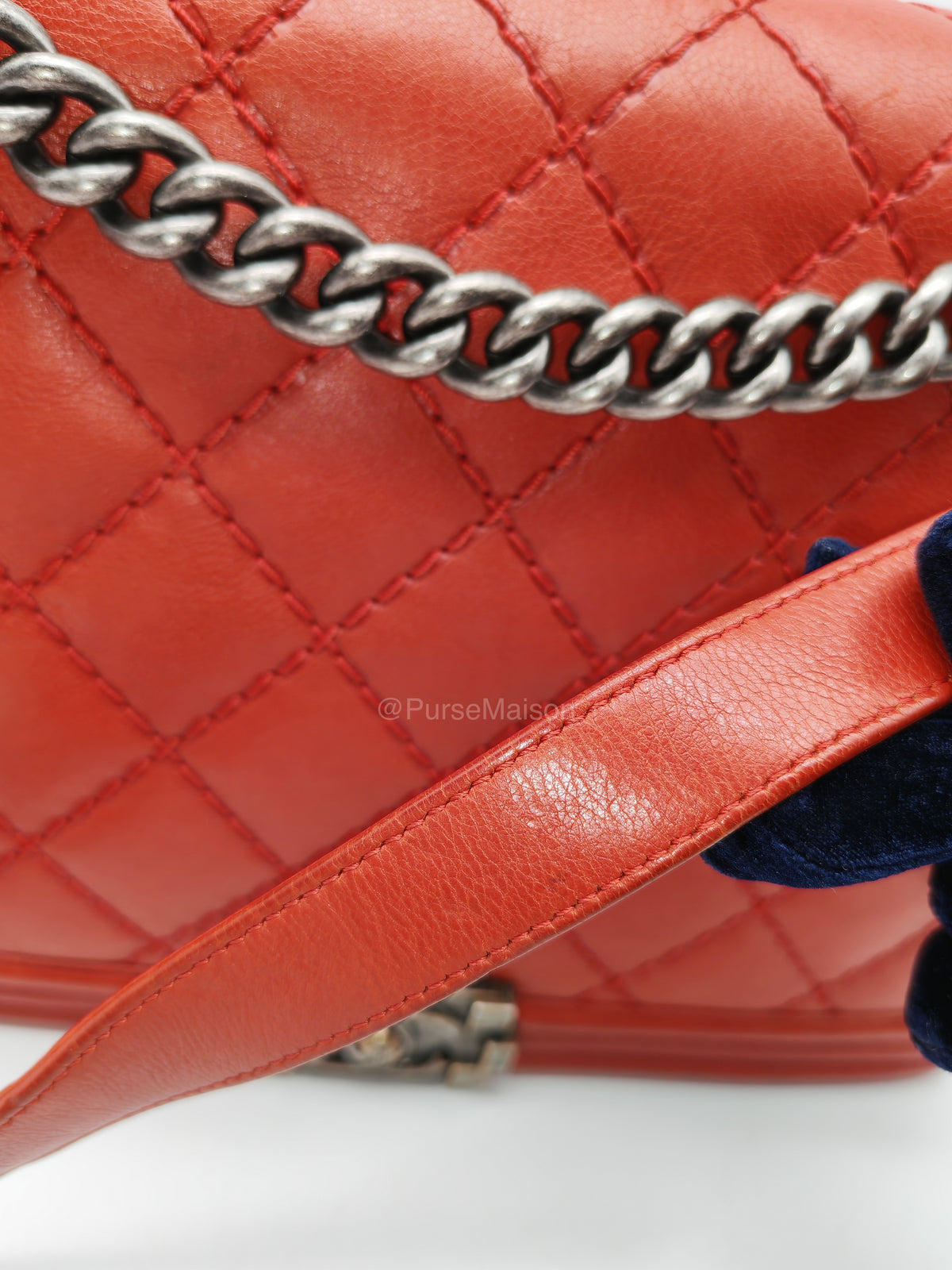 Chanel Le Boy New Medium in Red Diamond Stitch Calfskin Leather Ruthenium Hardware (Series 18) | Purse Maison Luxury Bags Shop