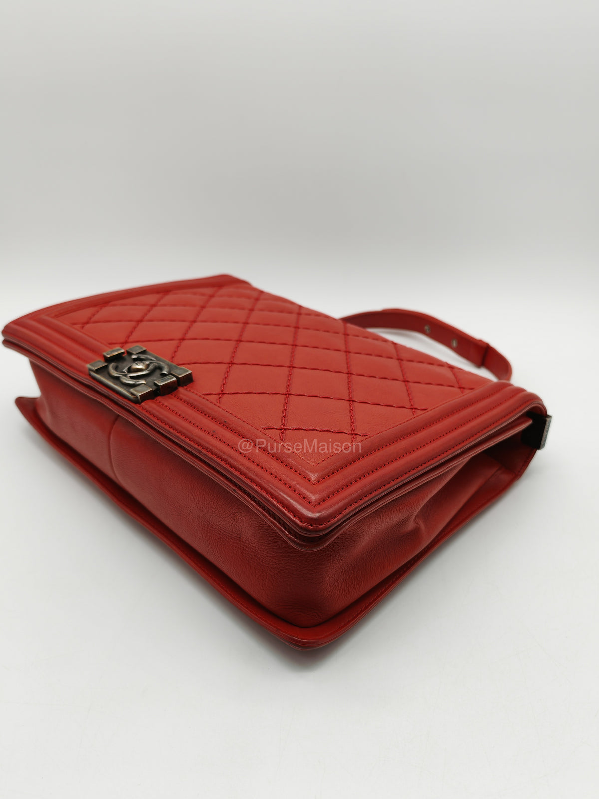 Chanel Le Boy New Medium in Red Diamond Stitch Calfskin Leather Ruthenium Hardware (Series 18) | Purse Maison Luxury Bags Shop