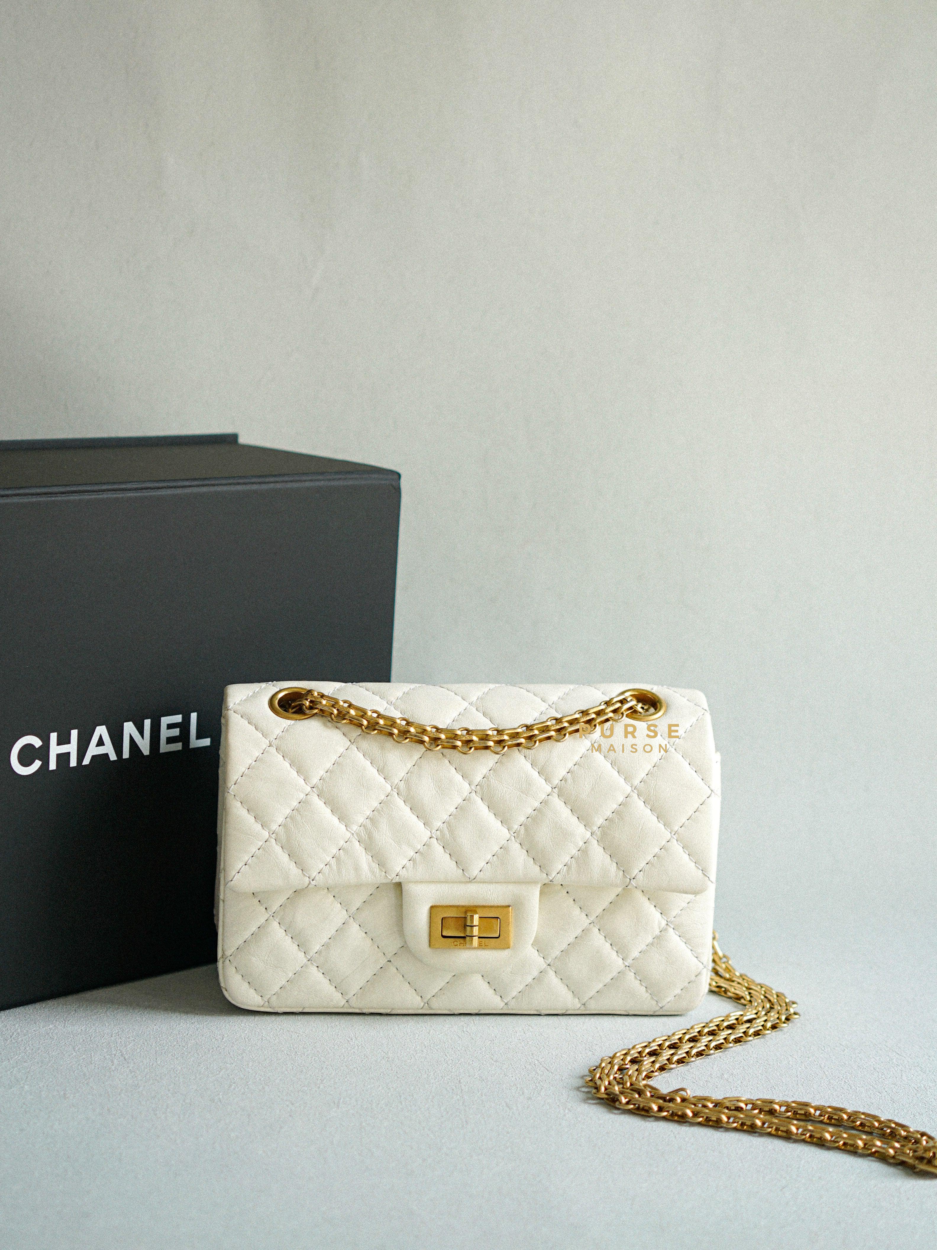 Chanel on sale 2.55 mini