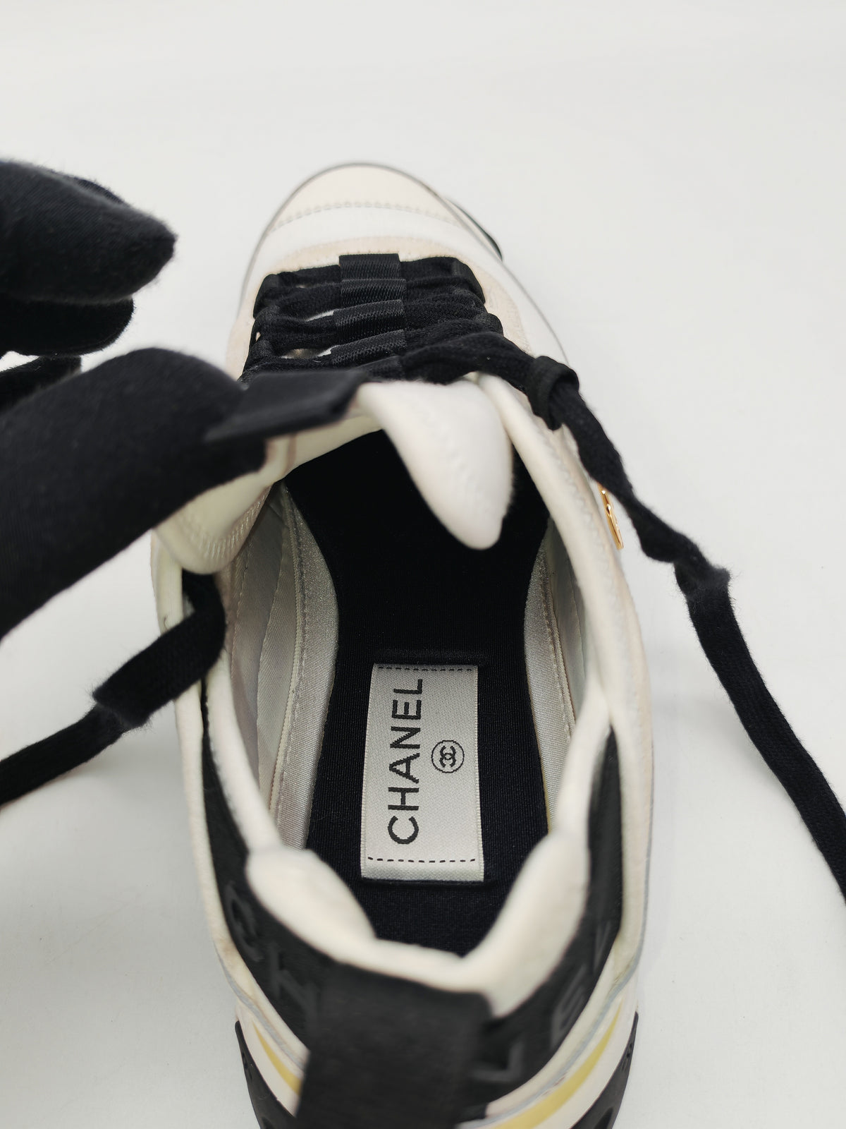 Chanel Velvet Calfskin and Mixed Fibers CC Sneakers Size 39.5 EU (29 cm) | Purse Maison Luxury Bags Shop