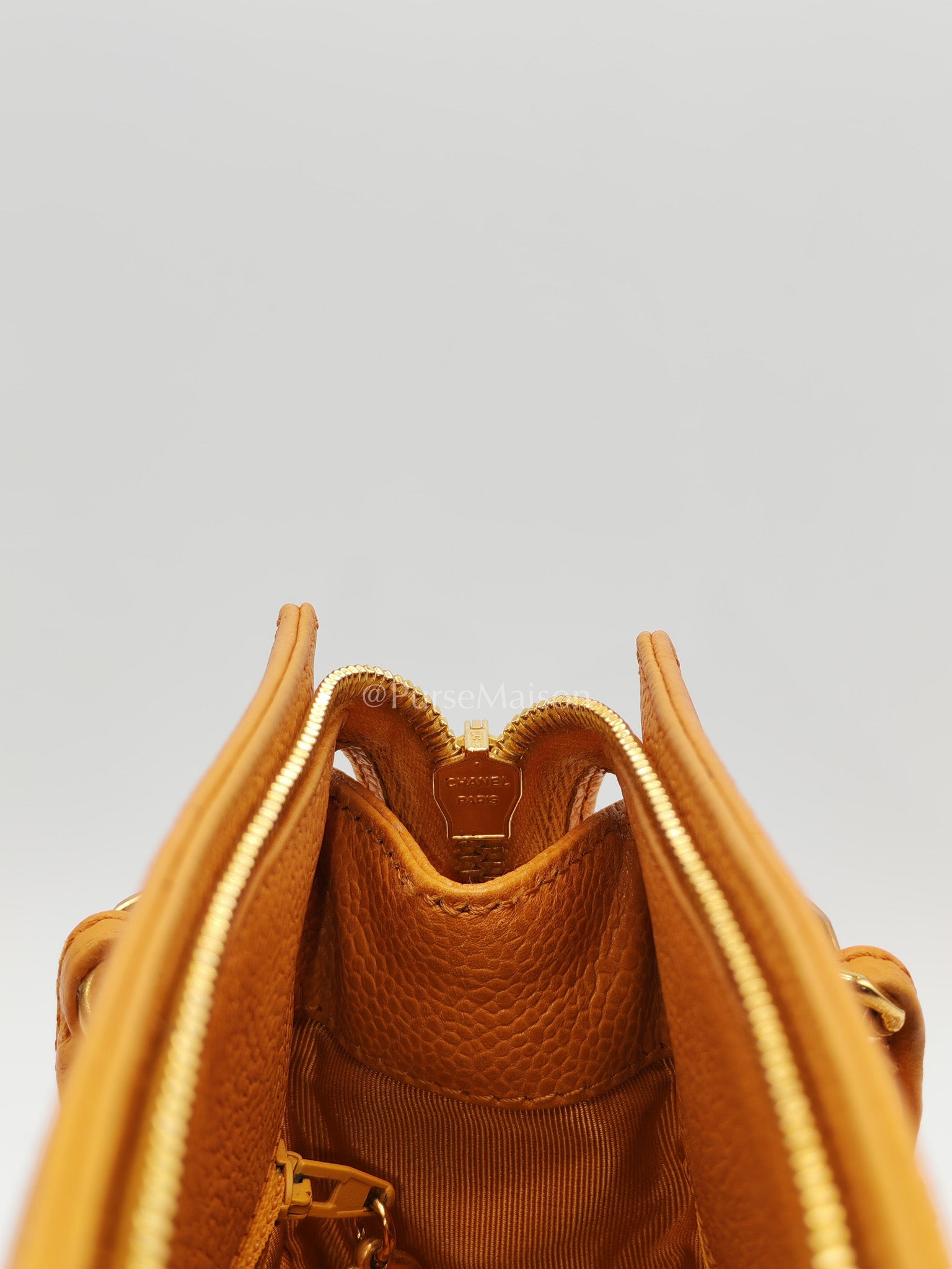 Chanel Vintage Chain Tote Bag in Orange Caviar Leather and Gold Hardware Series 5 | Purse Maison Luxury Bags Shop