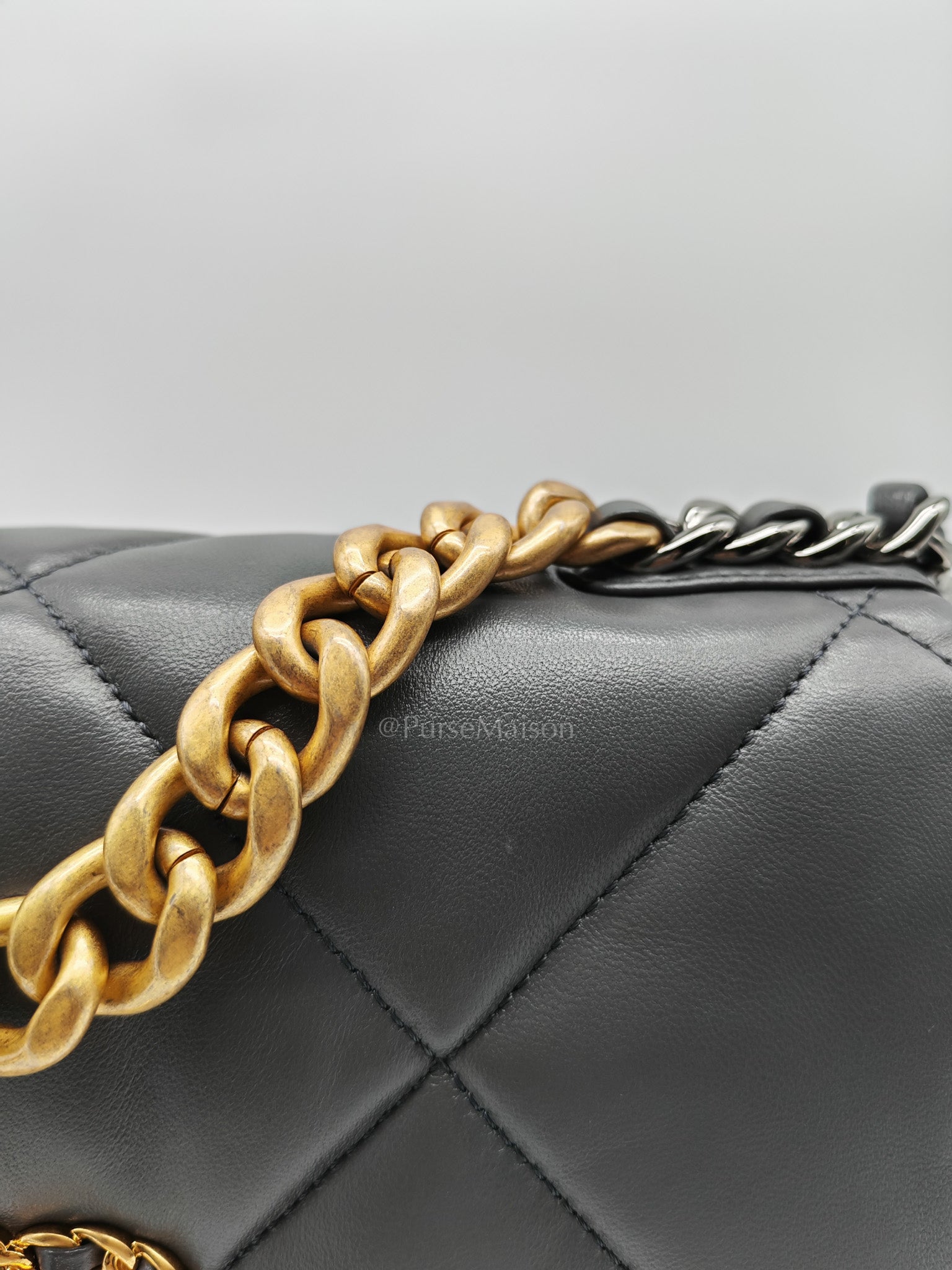 19 Medium in Gray Quilted Lambskin Leather & Mix Hardware Microchip