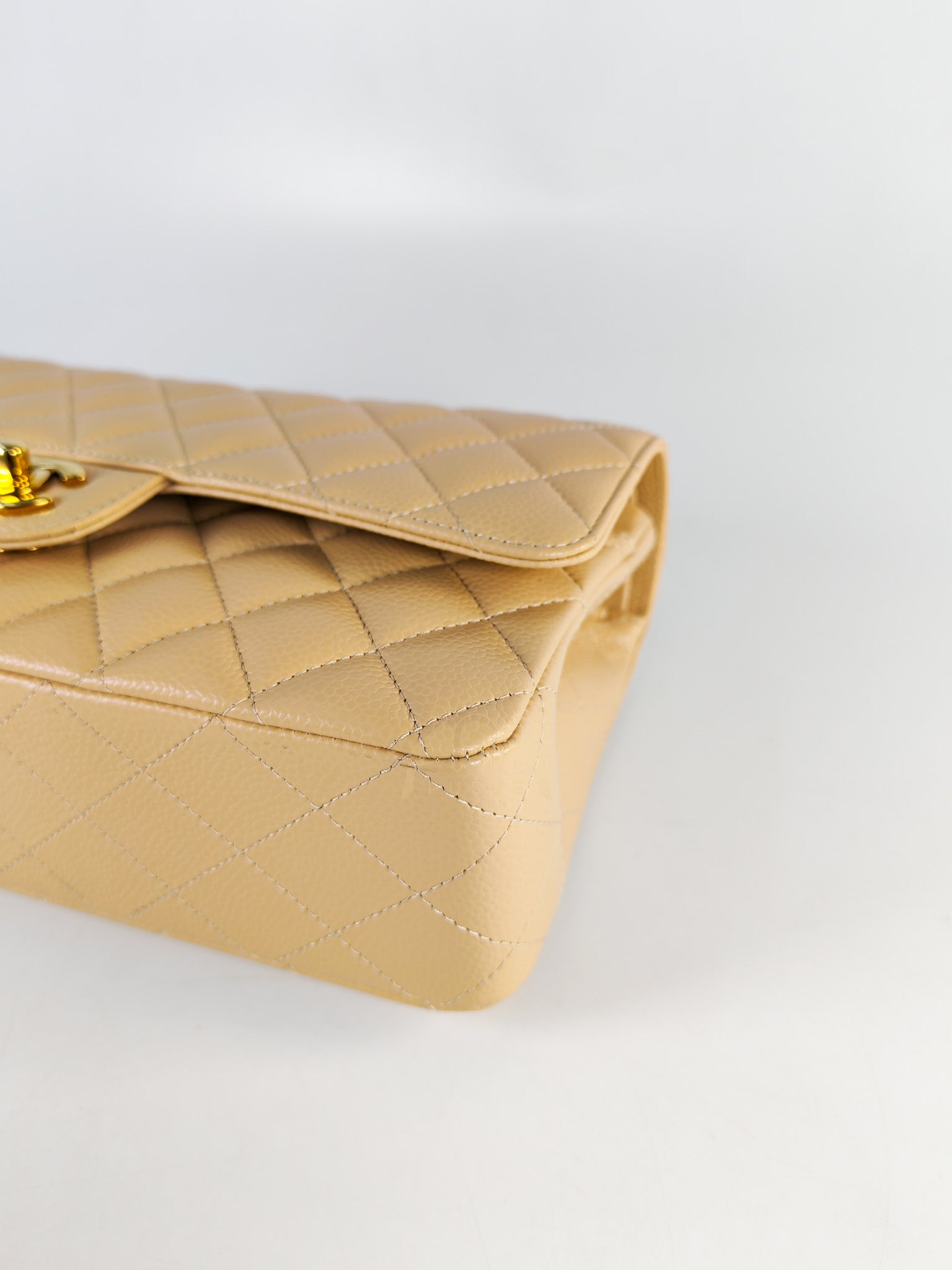 Classic Double Flap Medium in Beige Clair Caviar Leather & Gold Hardware(Microchip)