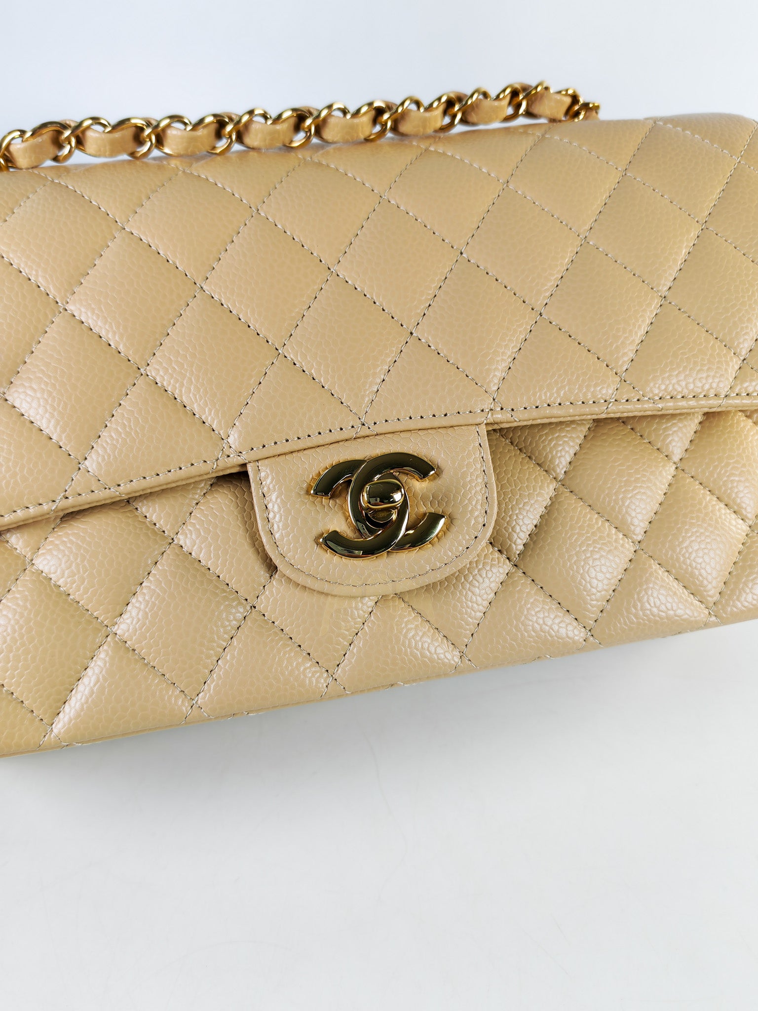 Classic Double Flap Medium in Beige Clair Caviar Leather & Gold Hardware(Microchip)