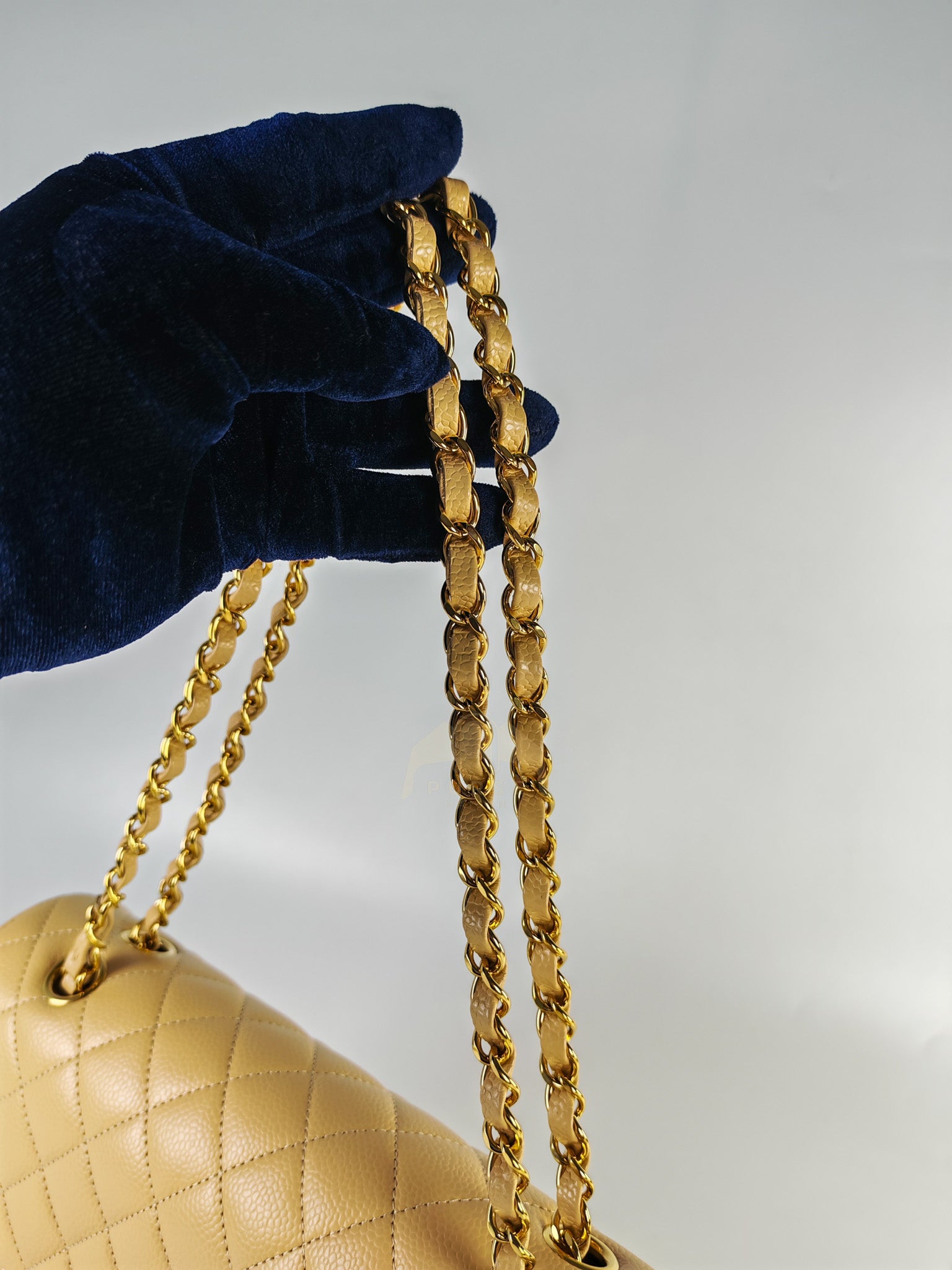 Classic Double Flap Medium in Beige Clair Caviar Leather & Gold Hardware(Microchip)