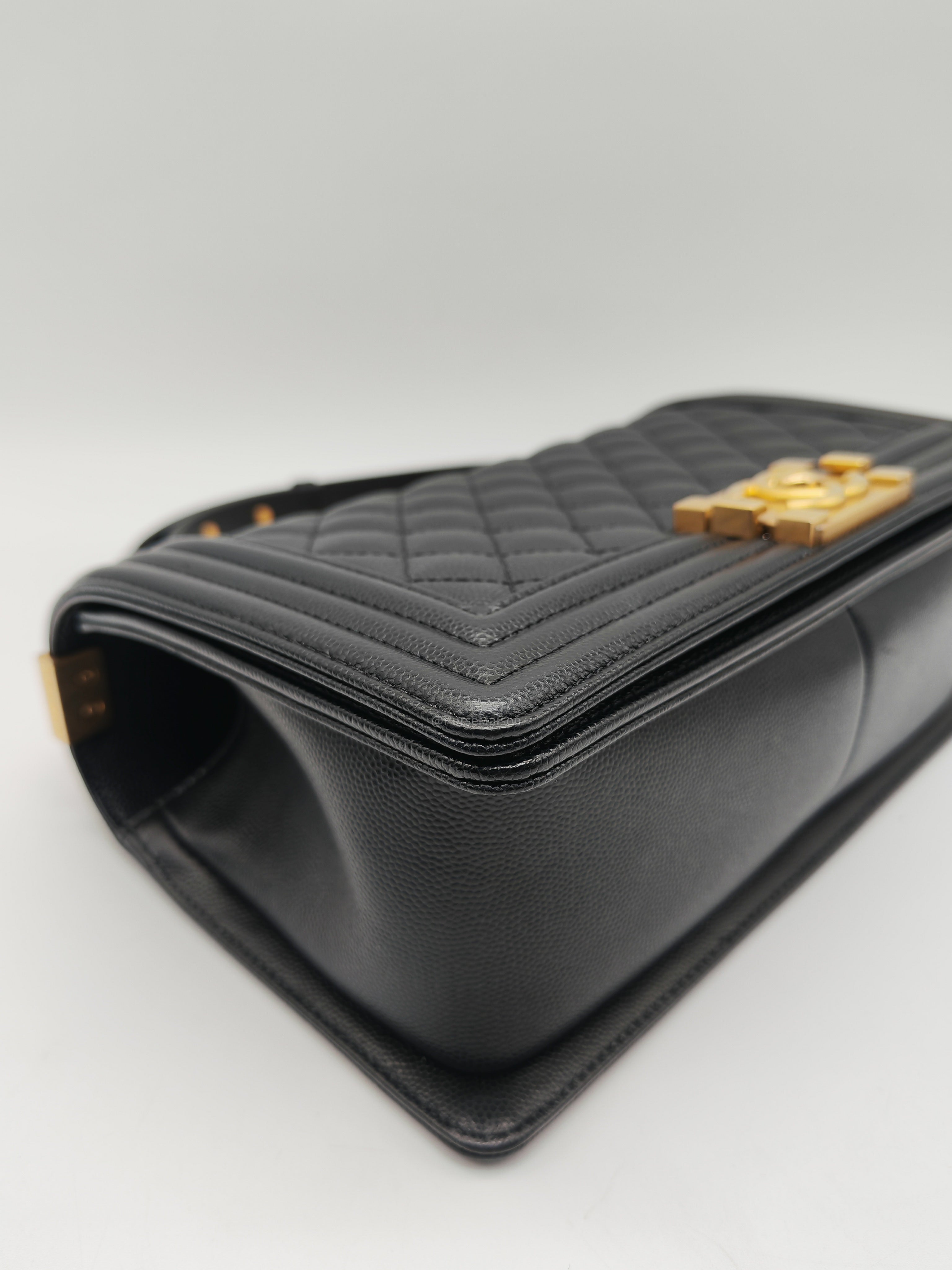 Chanel Boy Old Medium Caviar GHW Microchip CEN64C5A
