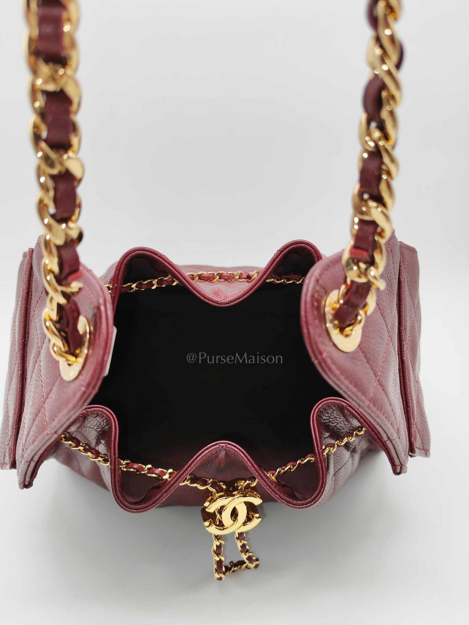 25 Small in Burgundy Shiny Grain Calfskin Leather and Gold Hardware Microchip