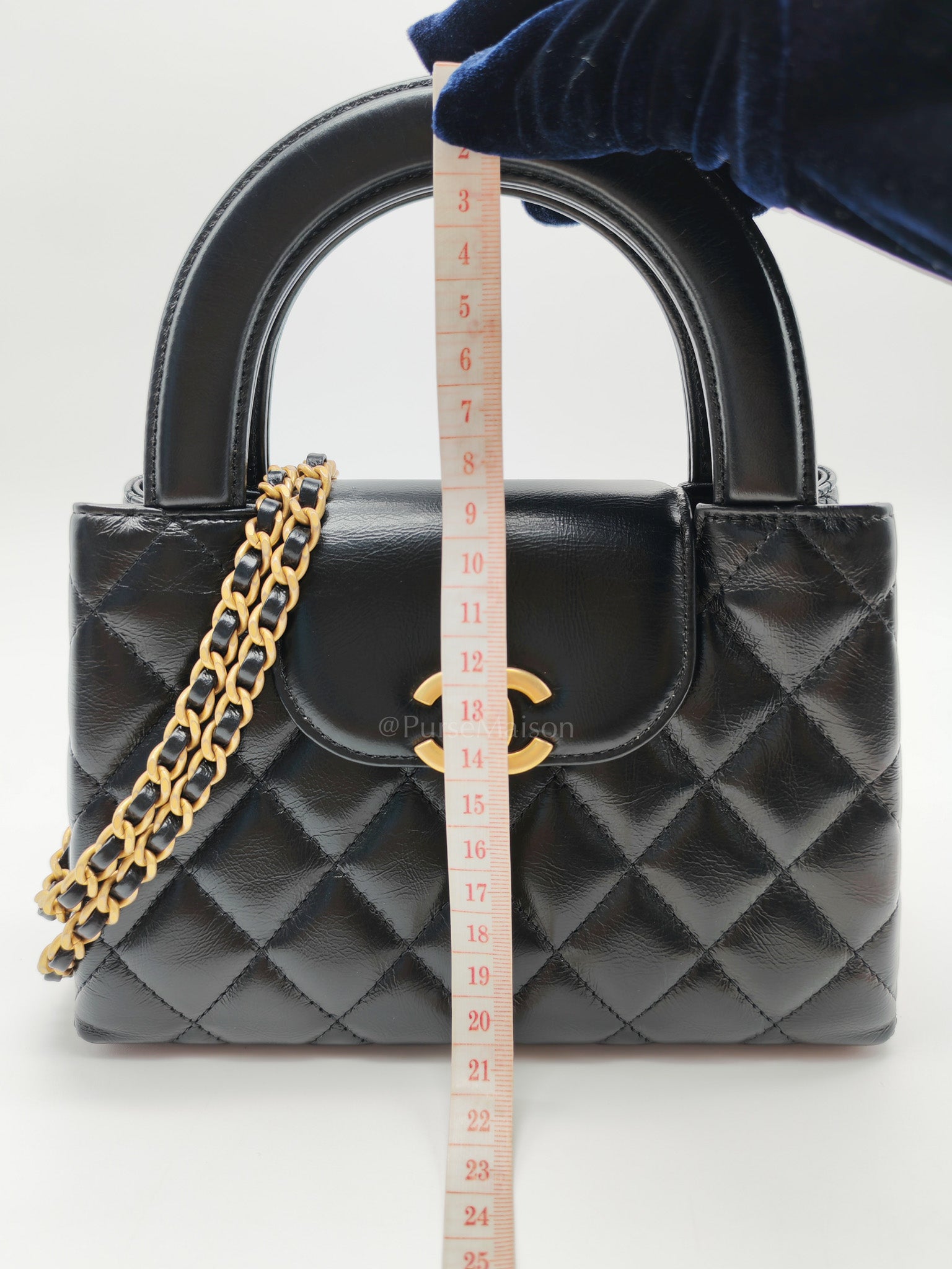 CC Kelly Small in Black Shiny Calfskin Leather and Aged Gold Hardware (Microchip)