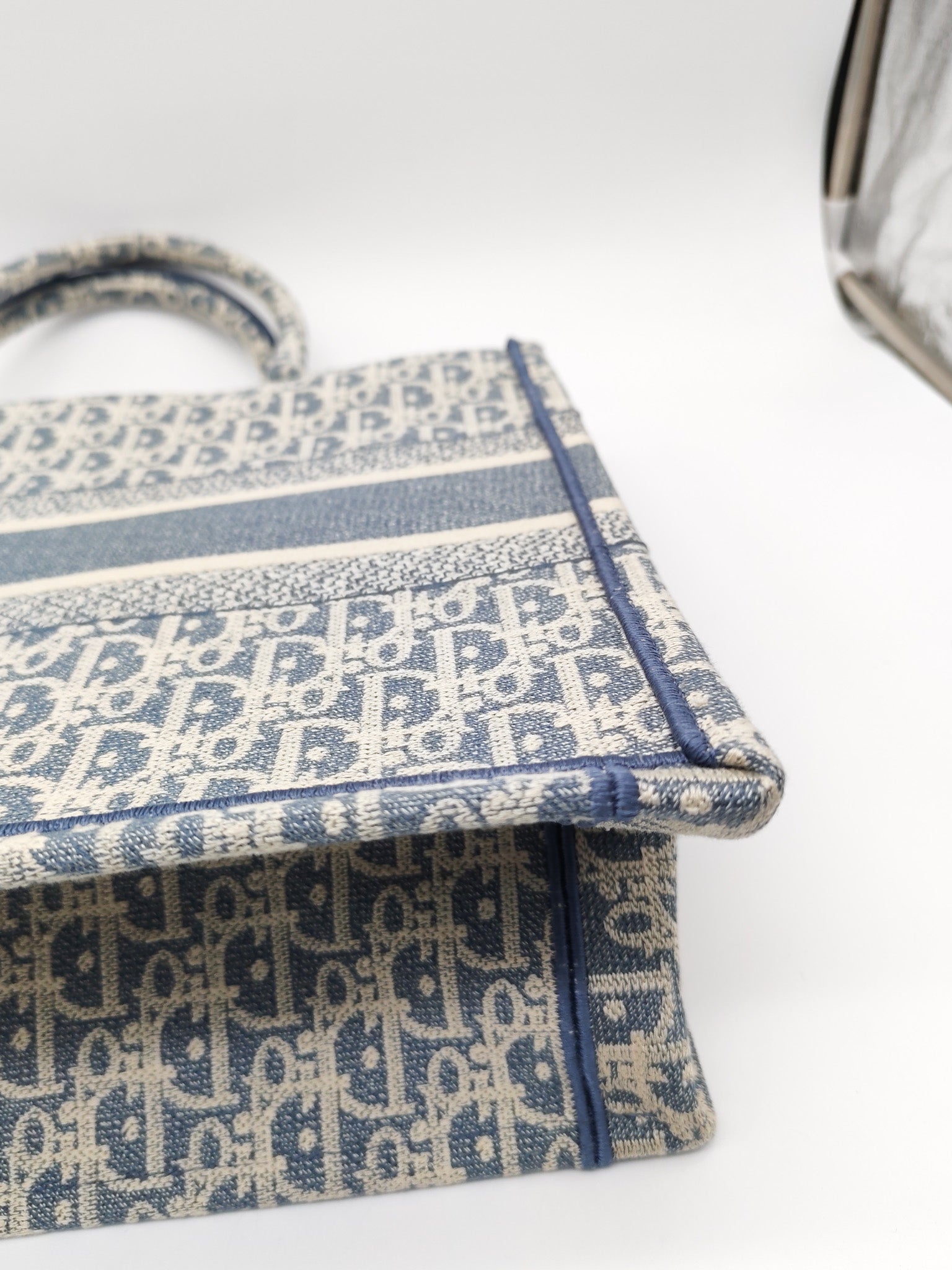 Christian Dior Book Tote Medium in Light Blue Oblique Pattern Canvas Embroidery | Purse Maison Luxury Bags Shop