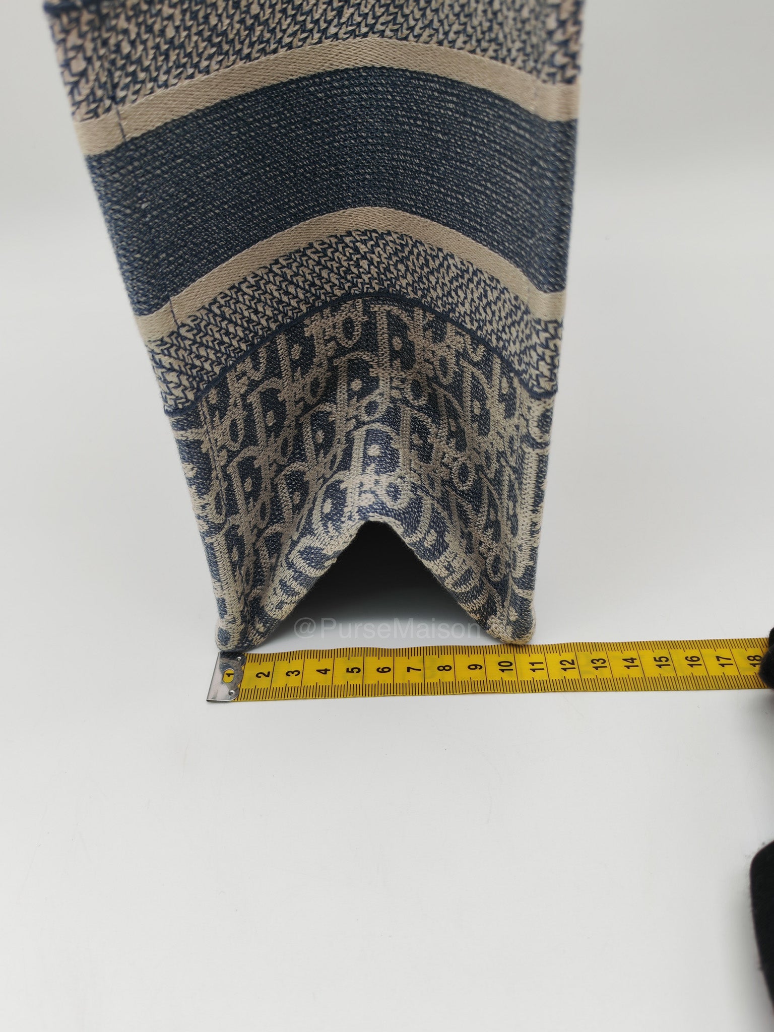 Christian Dior Book Tote Medium in Light Blue Oblique Pattern Canvas Embroidery | Purse Maison Luxury Bags Shop