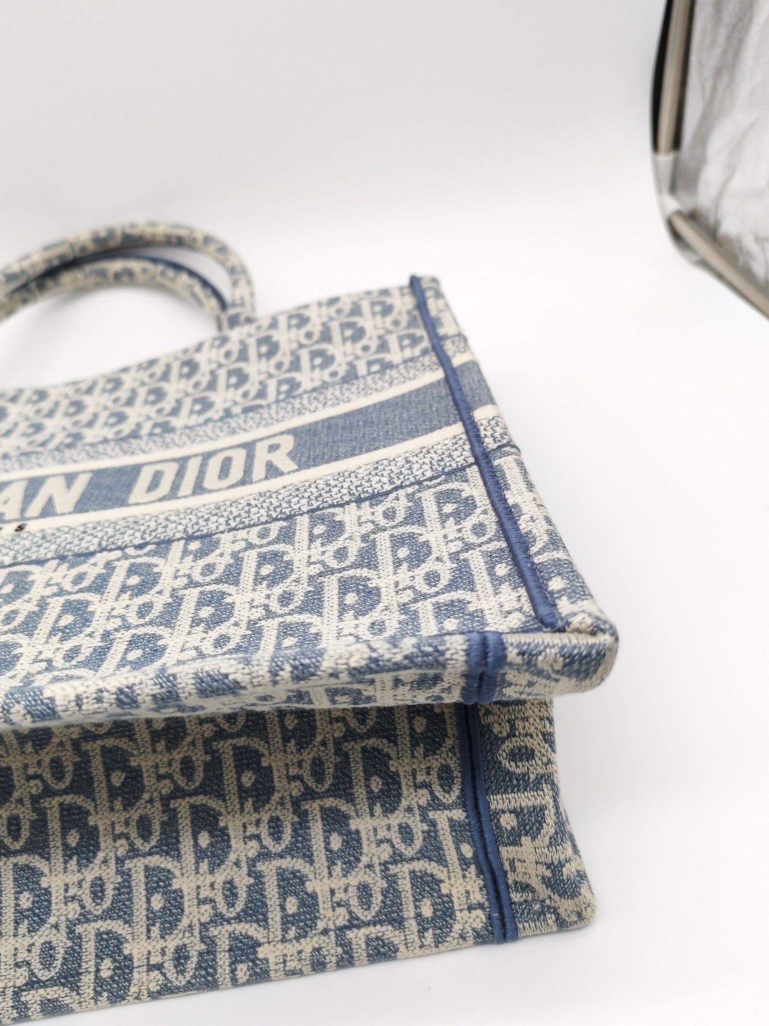 Christian Dior Book Tote Medium in Light Blue Oblique Pattern Canvas Embroidery | Purse Maison Luxury Bags Shop