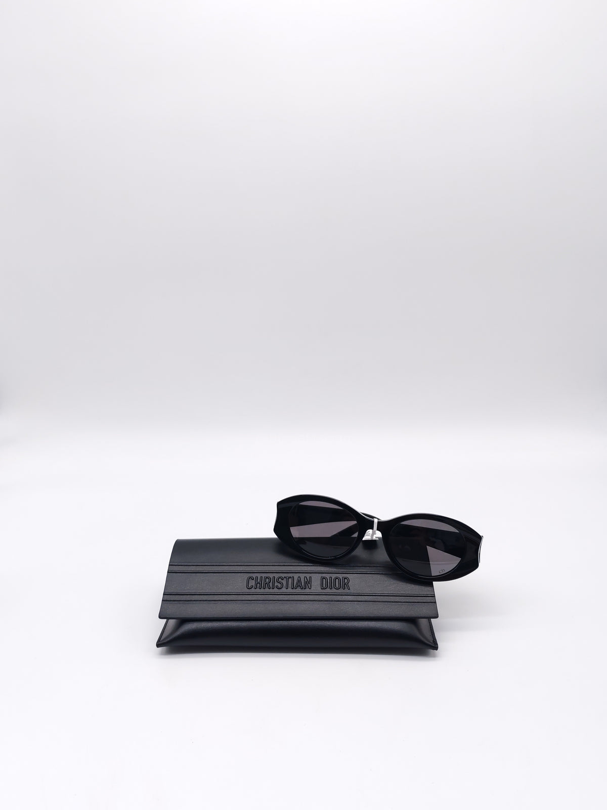Christian Dior Glow B31 Sunglasses in Black and Gold Logo | Purse Maison Luxury Bags Shop