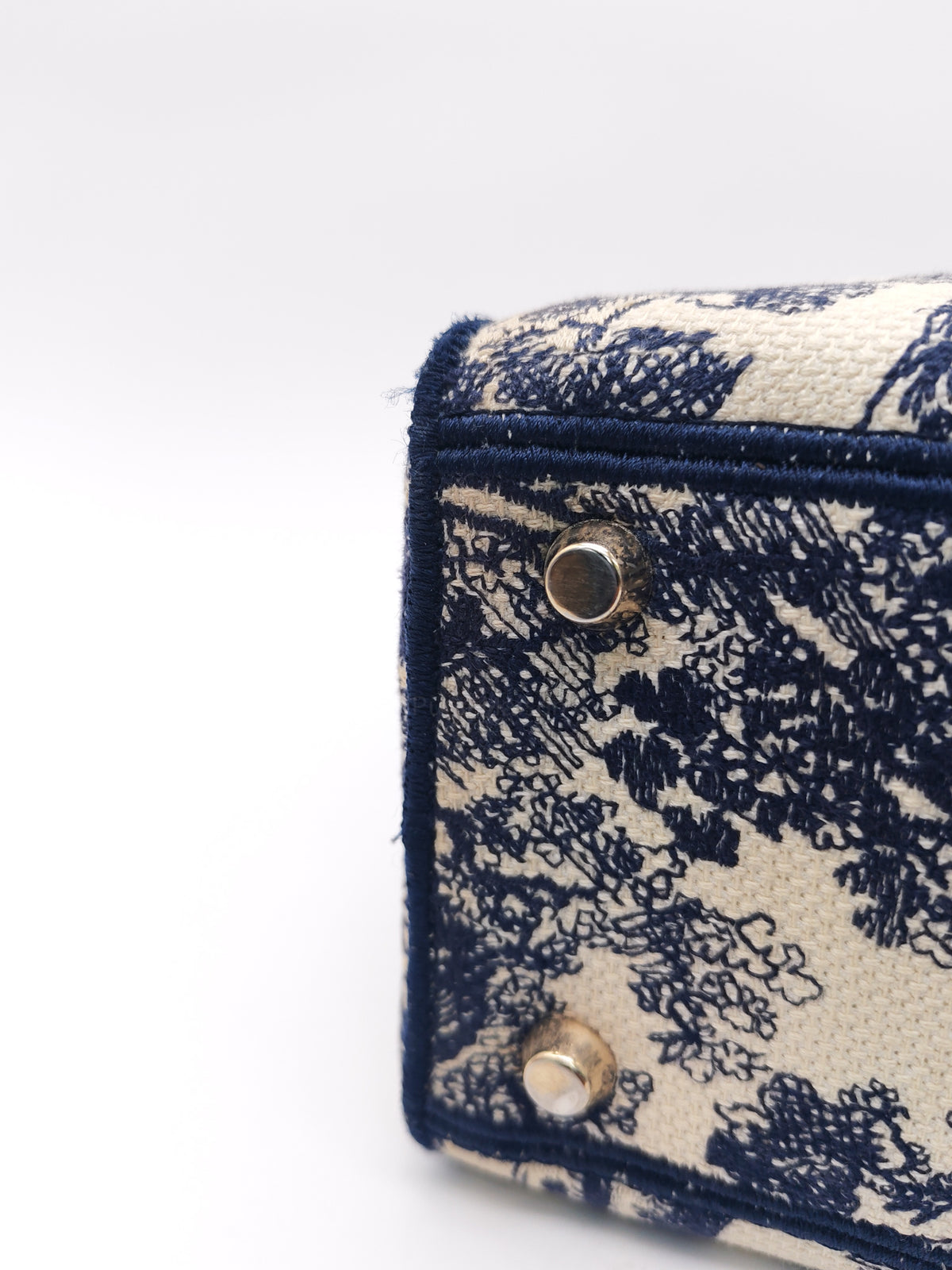 Christian Dior Lady D-Lite Medium in Navy Blue Toile de Jouy Embroidery Canvas and Light Gold Hardware | Purse Maison Luxury Bags Shop
