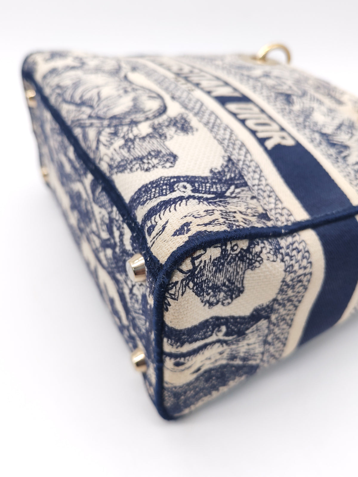 Christian Dior Lady D-Lite Medium in Navy Blue Toile de Jouy Embroidery Canvas and Light Gold Hardware | Purse Maison Luxury Bags Shop