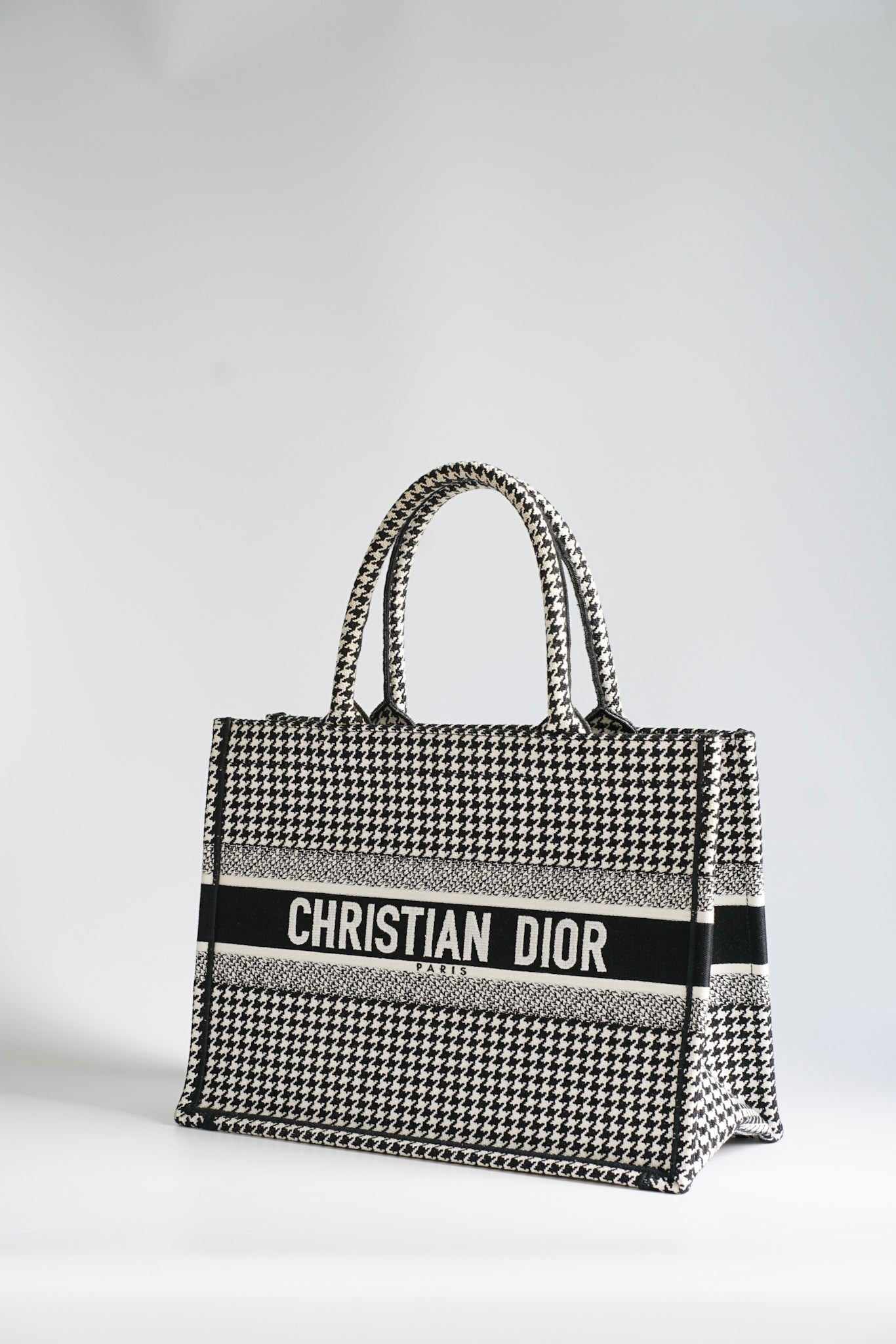 Dior tote bag black and online white