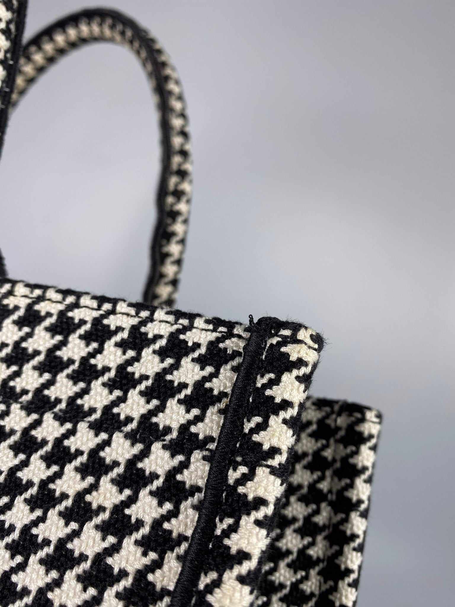 Black and white checkered purse dior hot sale