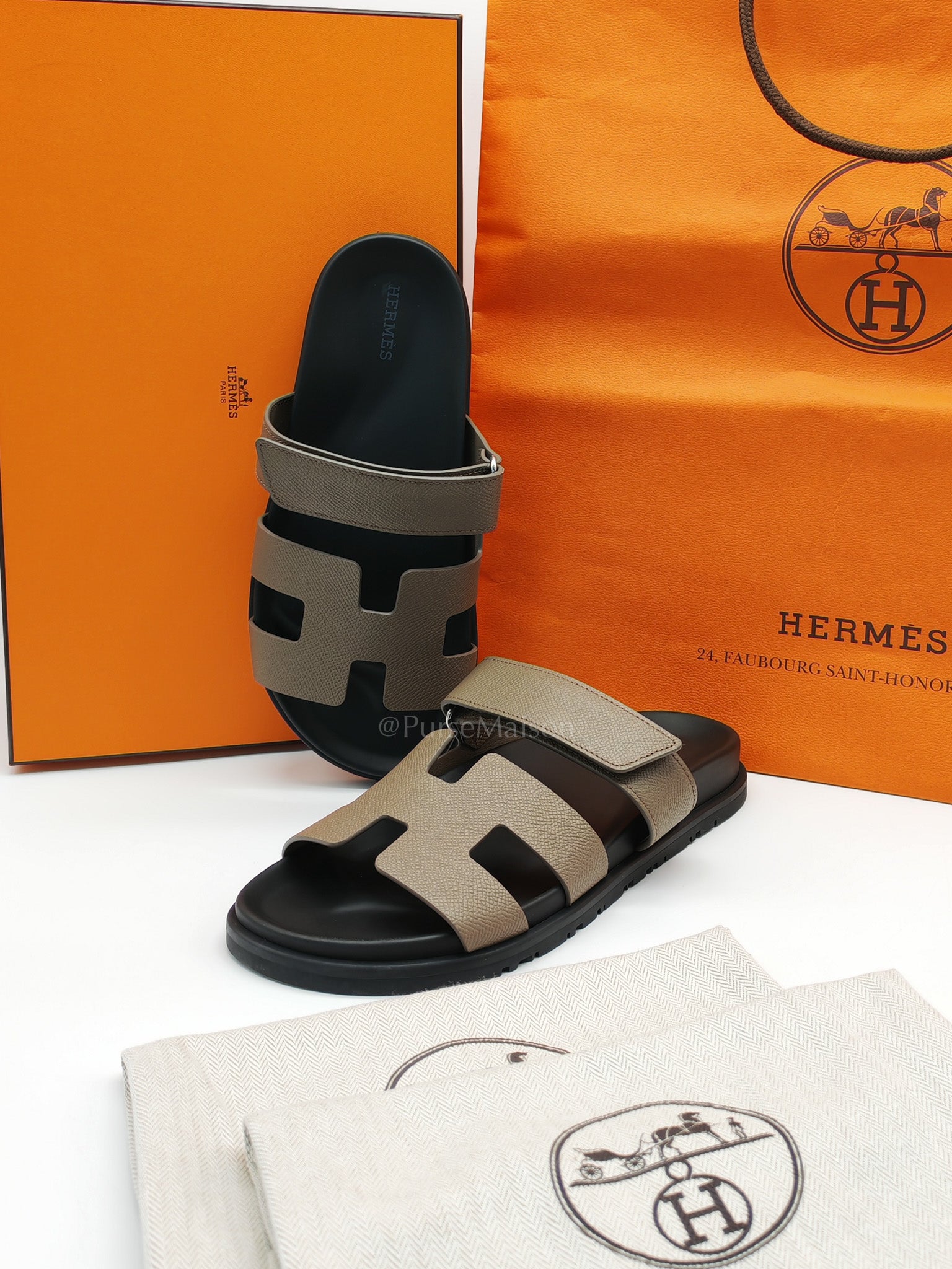 Chypre in Etoupe Epsom Leather Sandals Size 38EU (24 cm)