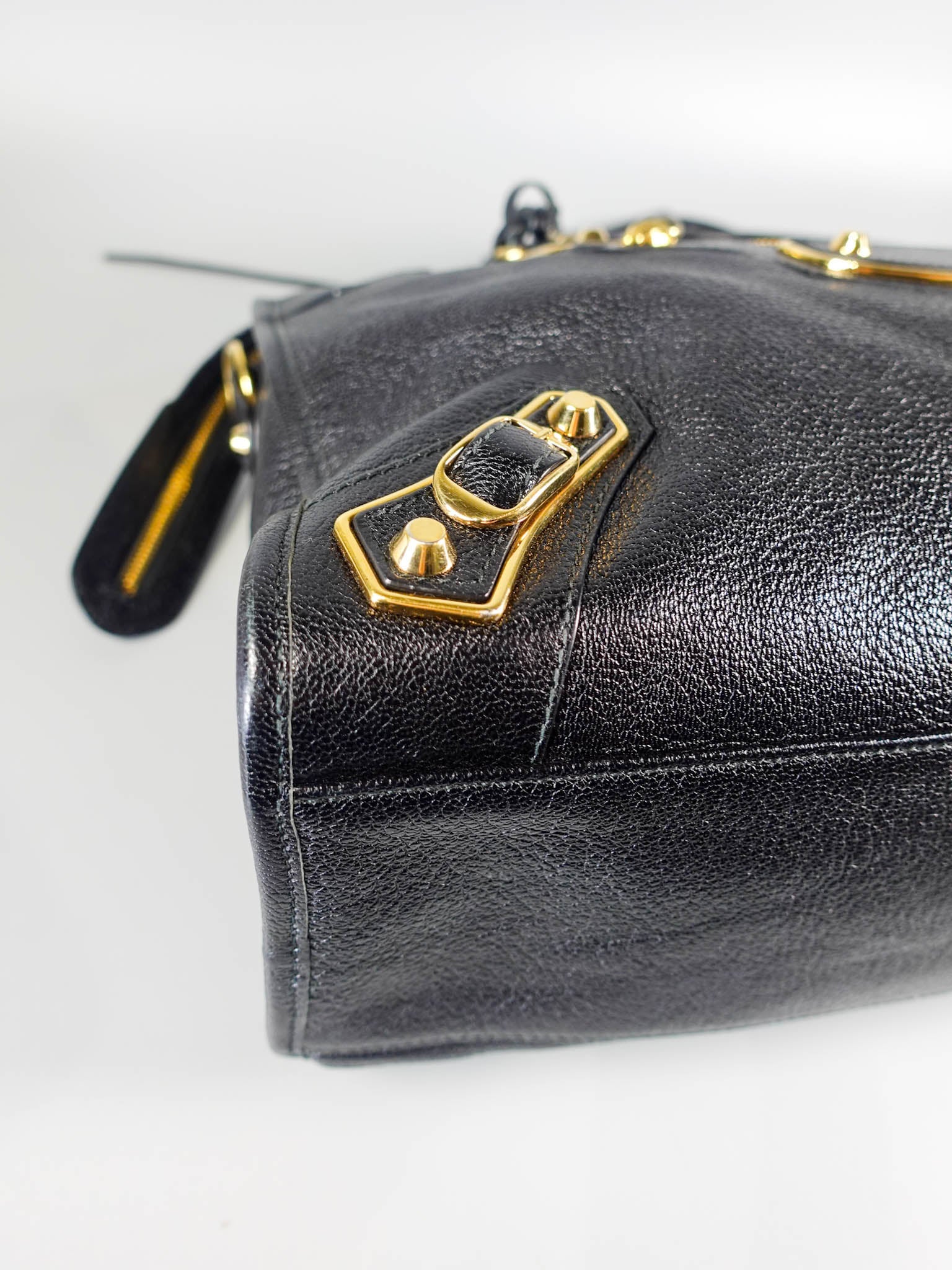 City Metallic Edge Medium in Black Goatskin Leather | Purse Maison Luxury Bags Shop