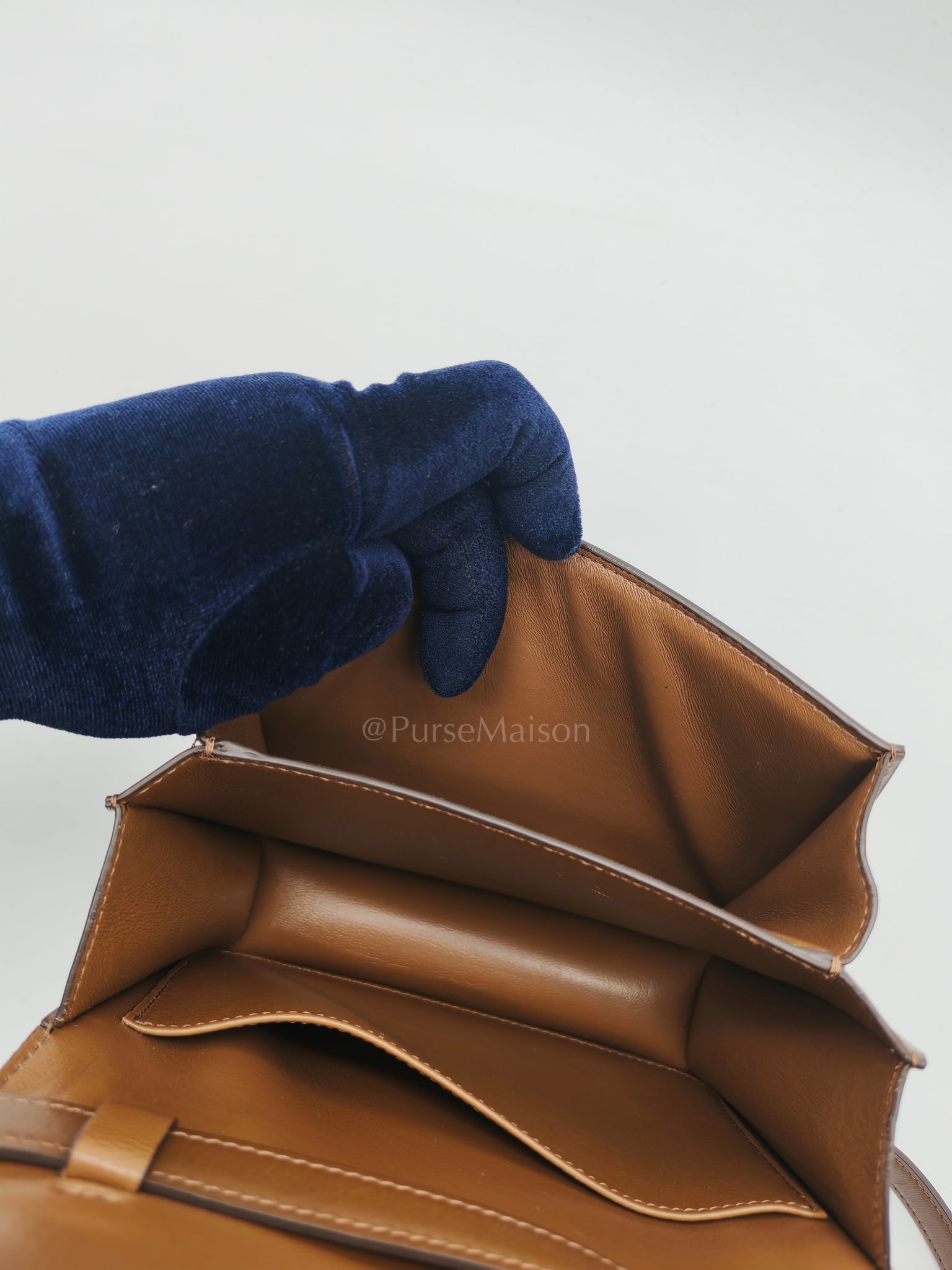 Classic Box in Brown Smooth Calfskin Leather Shoulder Bag | Purse Maison Luxury Bags Shop