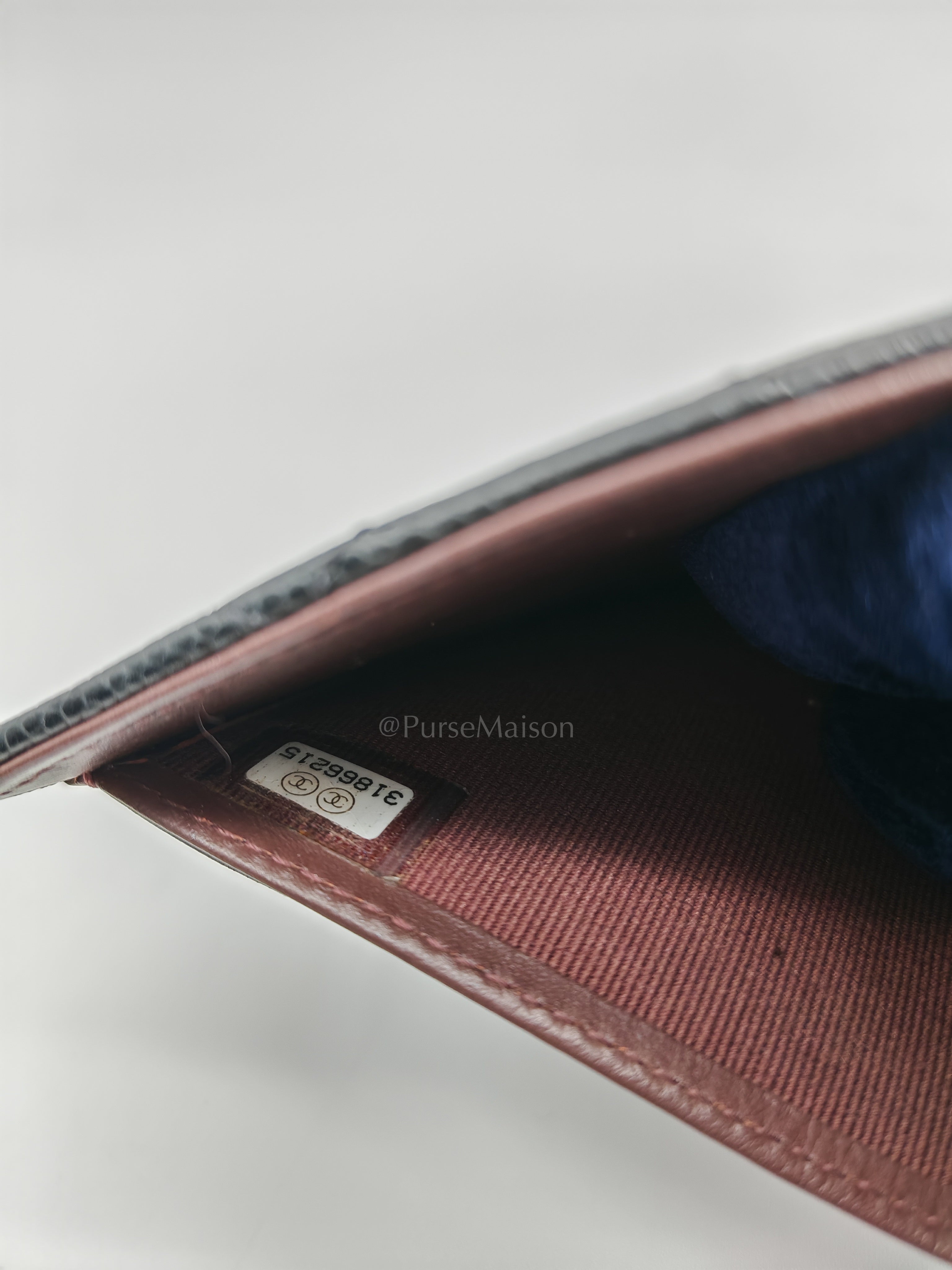 Classic Compact Wallet in Black Caviar Leather and Light Gold Hardware Series 31 | Purse Maison Luxury Bags Shop