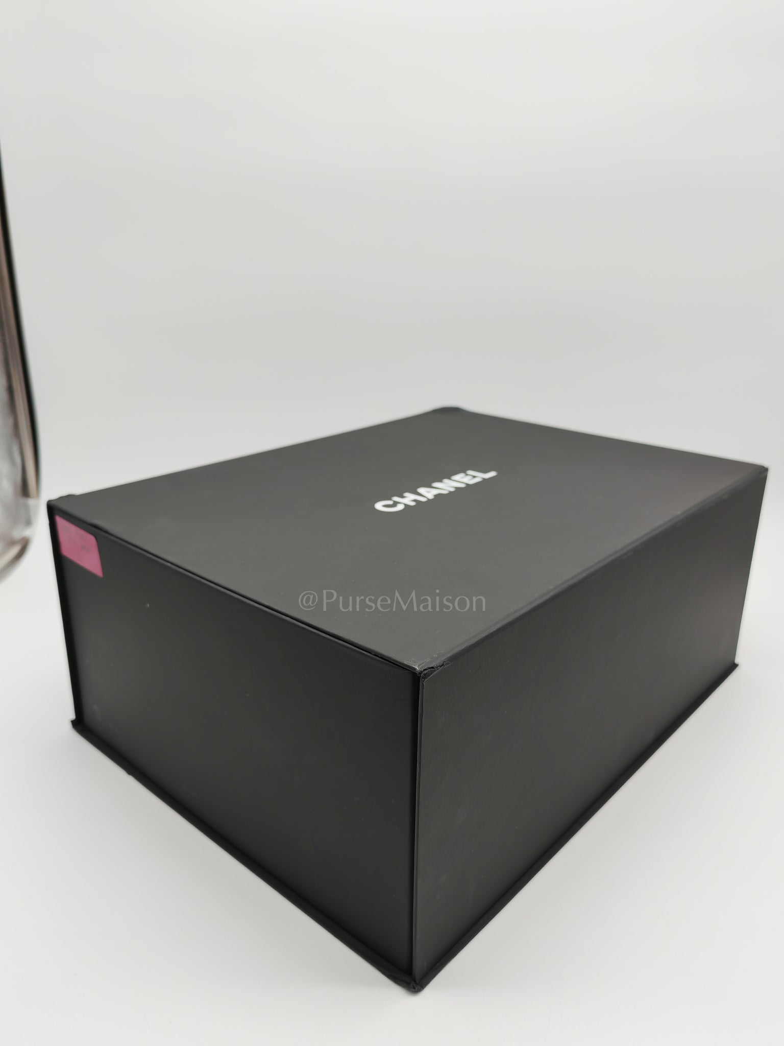 Classic Double Flap Jumbo in Black Caviar Leather and Gold Hardware Series 25 | Purse Maison Luxury Bags Shop