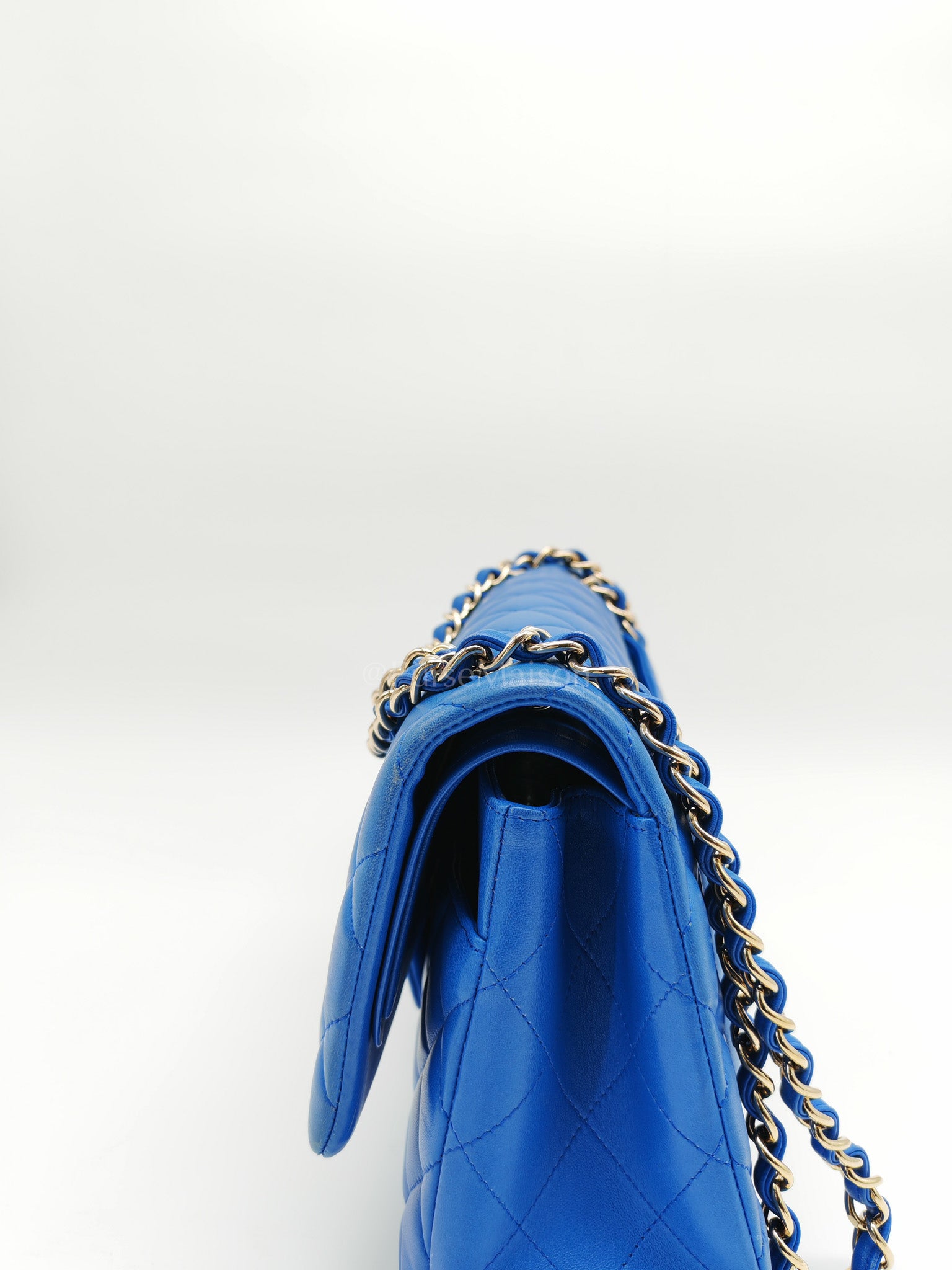 Classic Double Flap Jumbo in Royal Blue Quilted Lambskin Leather and Light Gold Hardware Series 21 | Purse Maison Luxury Bags Shop