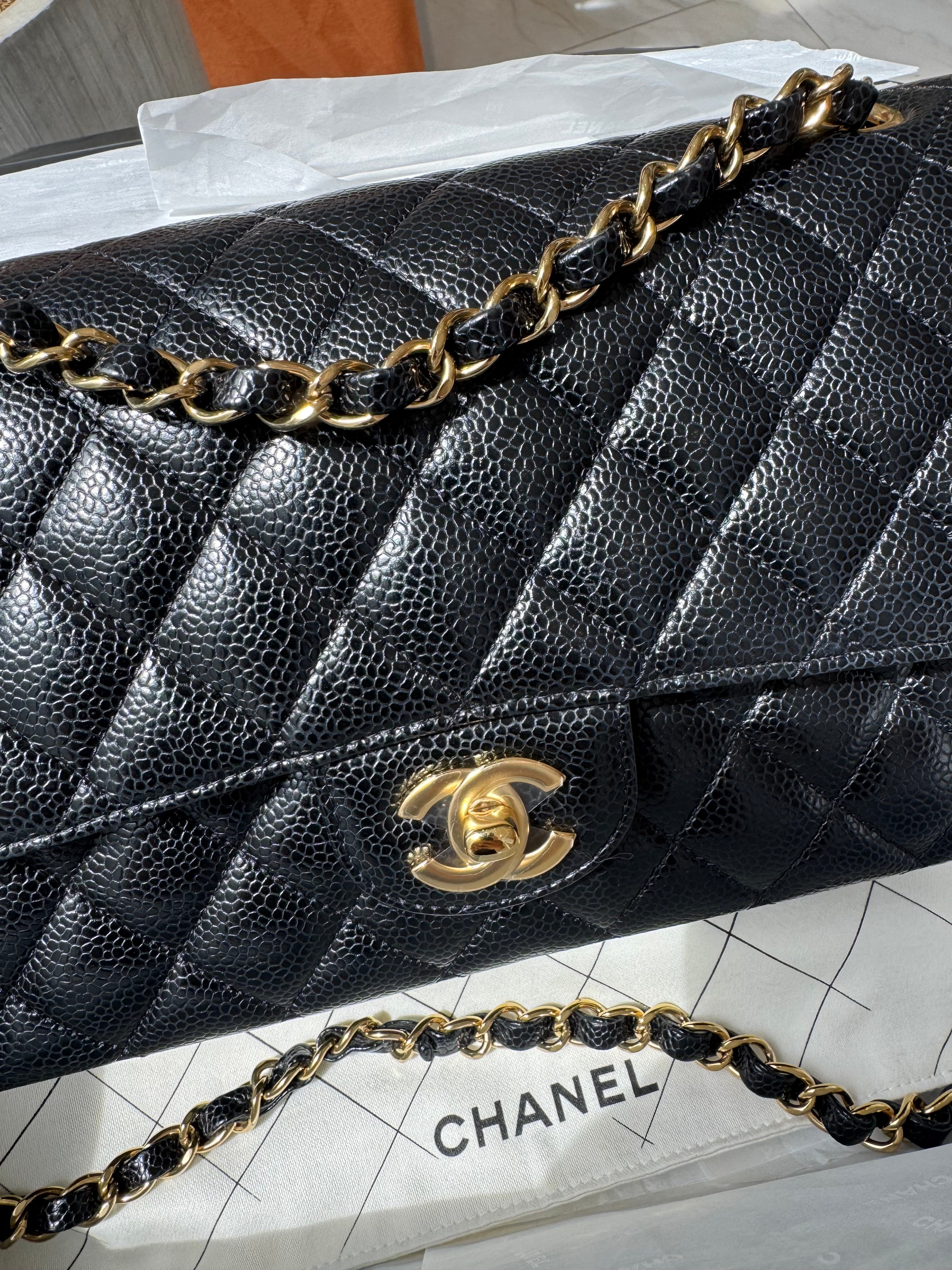 classic double flap medium caviar gold hw microchip year | Purse Maison Luxury Bags Shop