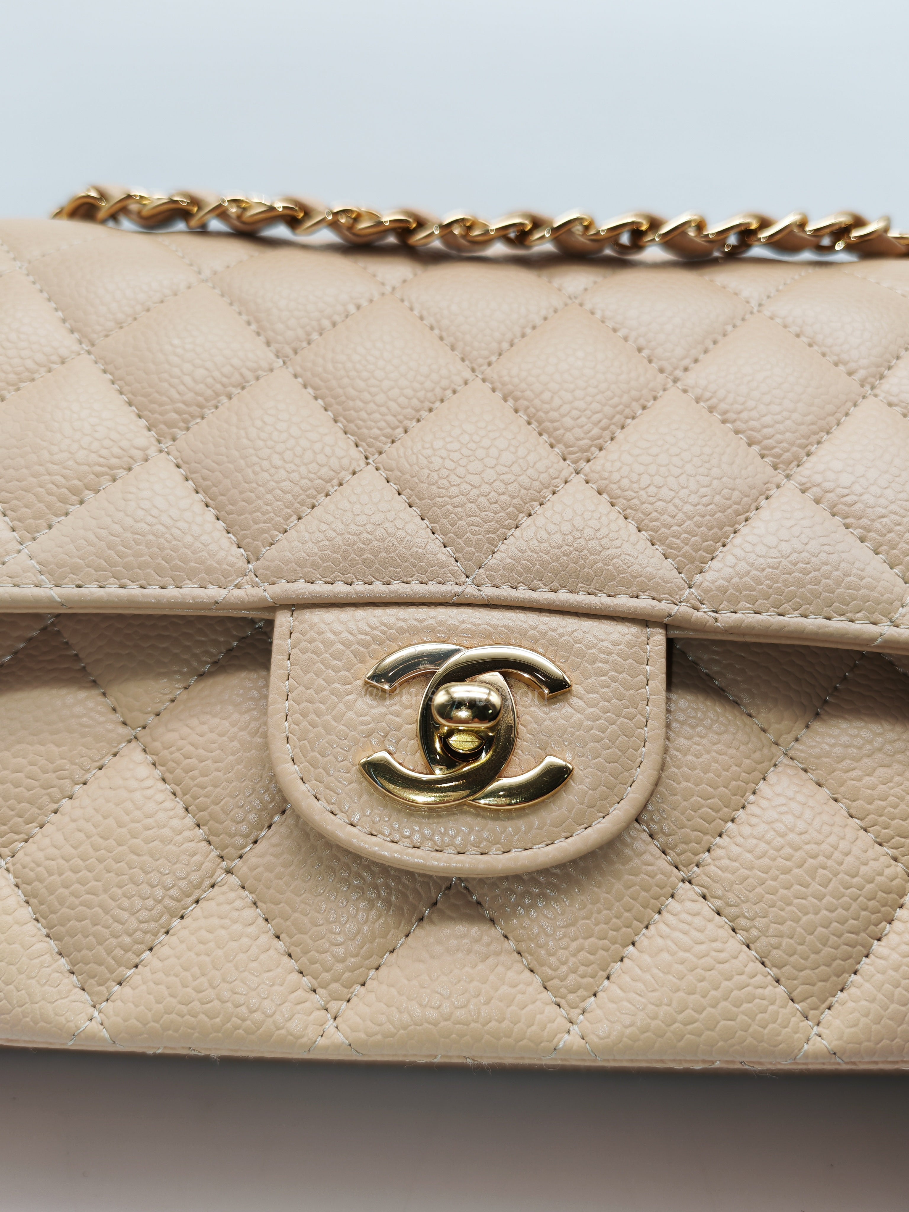 Classic Double Flap Medium in Beige Caviar Leather and Gold Hardware (Microchip) | Purse Maison Luxury Bags Shop
