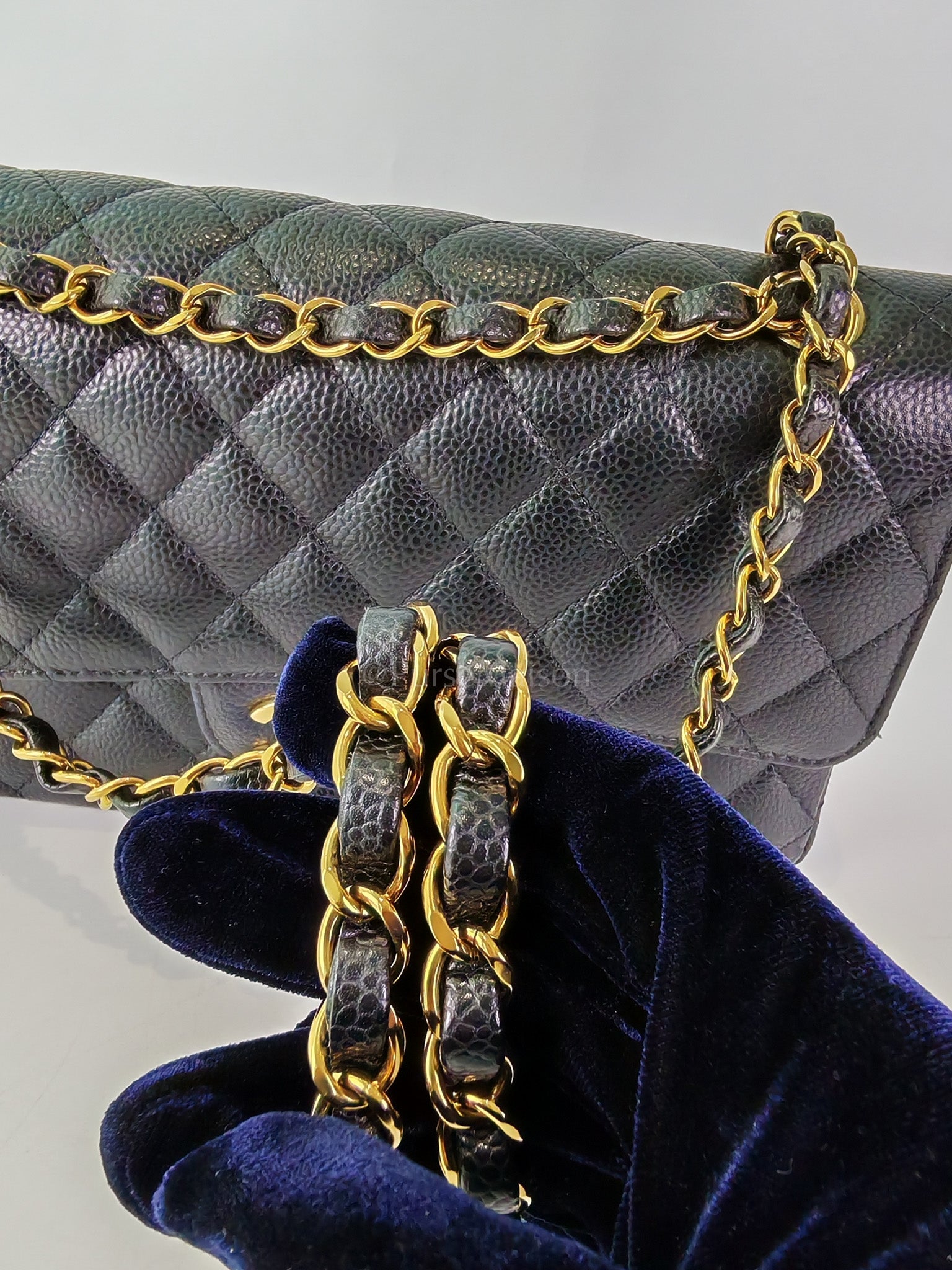 Classic Double Flap Medium in Black Caviar Leather and Gold Hardware (Microchip) | Purse Maison Luxury Bags Shop