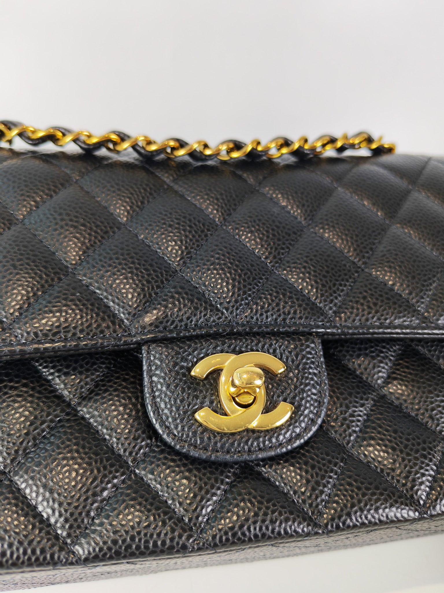Classic Double Flap Medium in Black Caviar Leather and Gold Hardware (Microchip) | Purse Maison Luxury Bags Shop